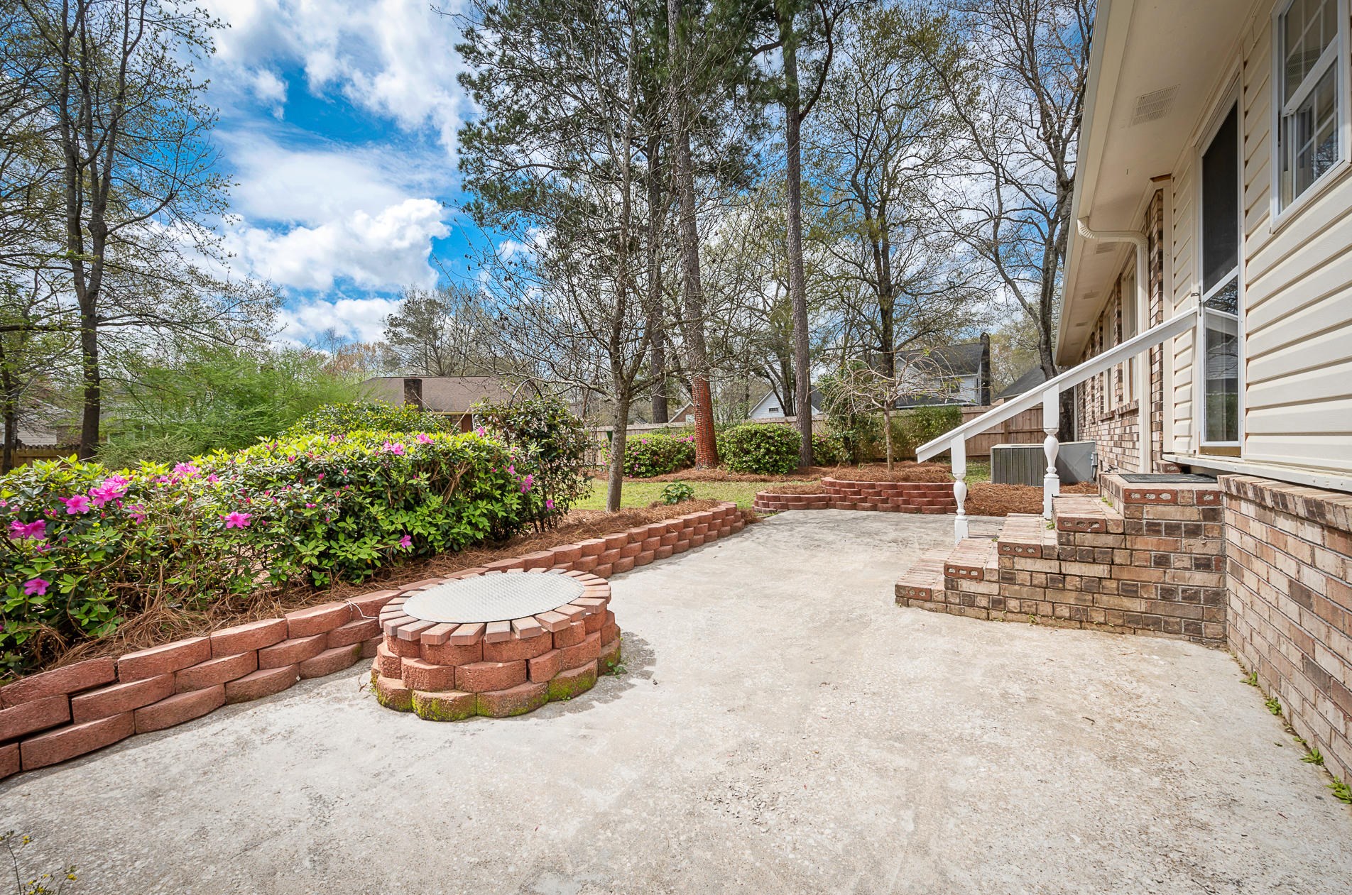 117 Hickory Trace Dr, Charleston SC  29445-5452 exterior