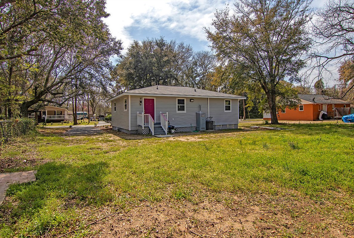 1026 Seaside Ln, Charleston SC 29412-5311 exterior