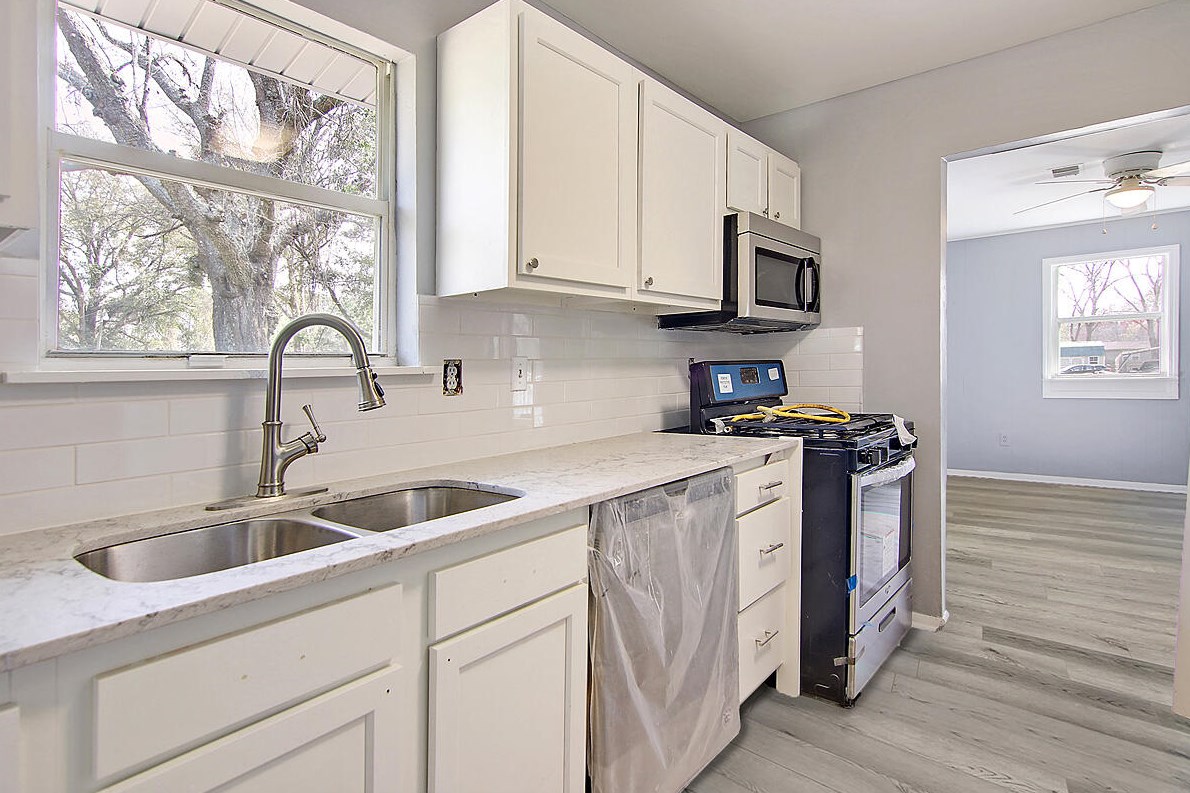 1026 Seaside Ln, Charleston SC 29412-5311 exterior