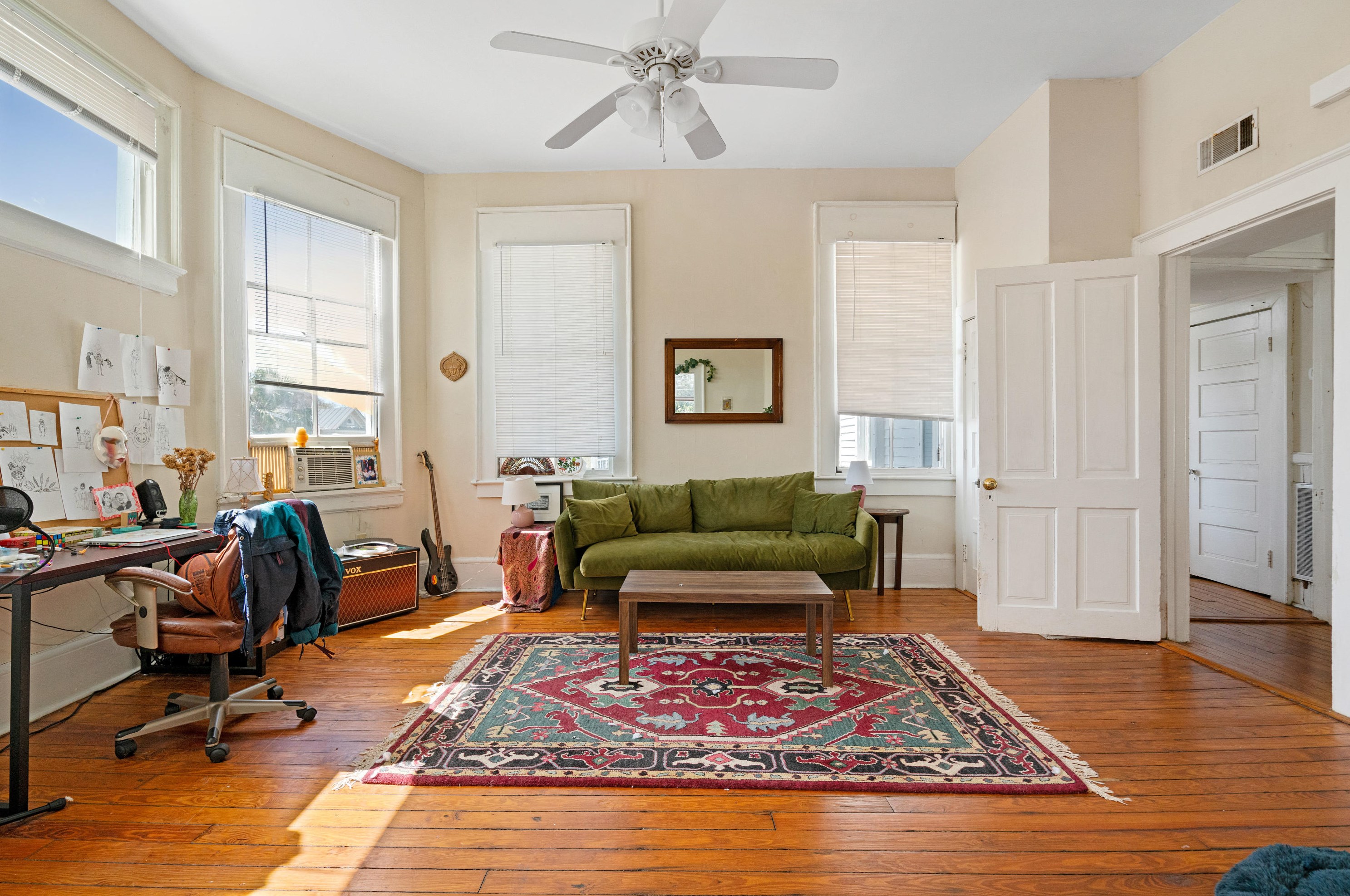 135 Ashley Ave, Charleston SC 29401-1804 exterior