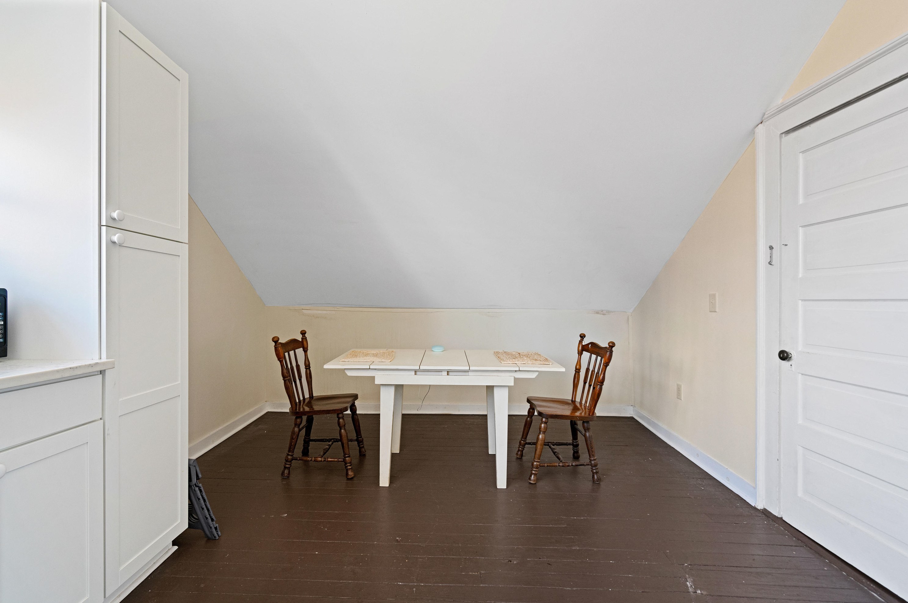 135 Ashley Ave, Charleston SC 29401-1804 exterior