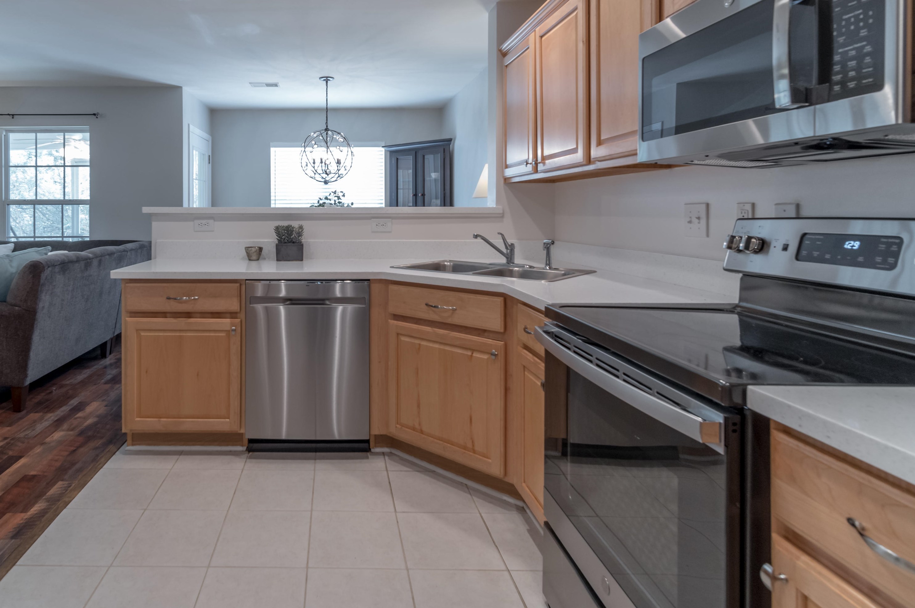 301 Pine Bluff Dr, Summerville SC  29483-1637 exterior