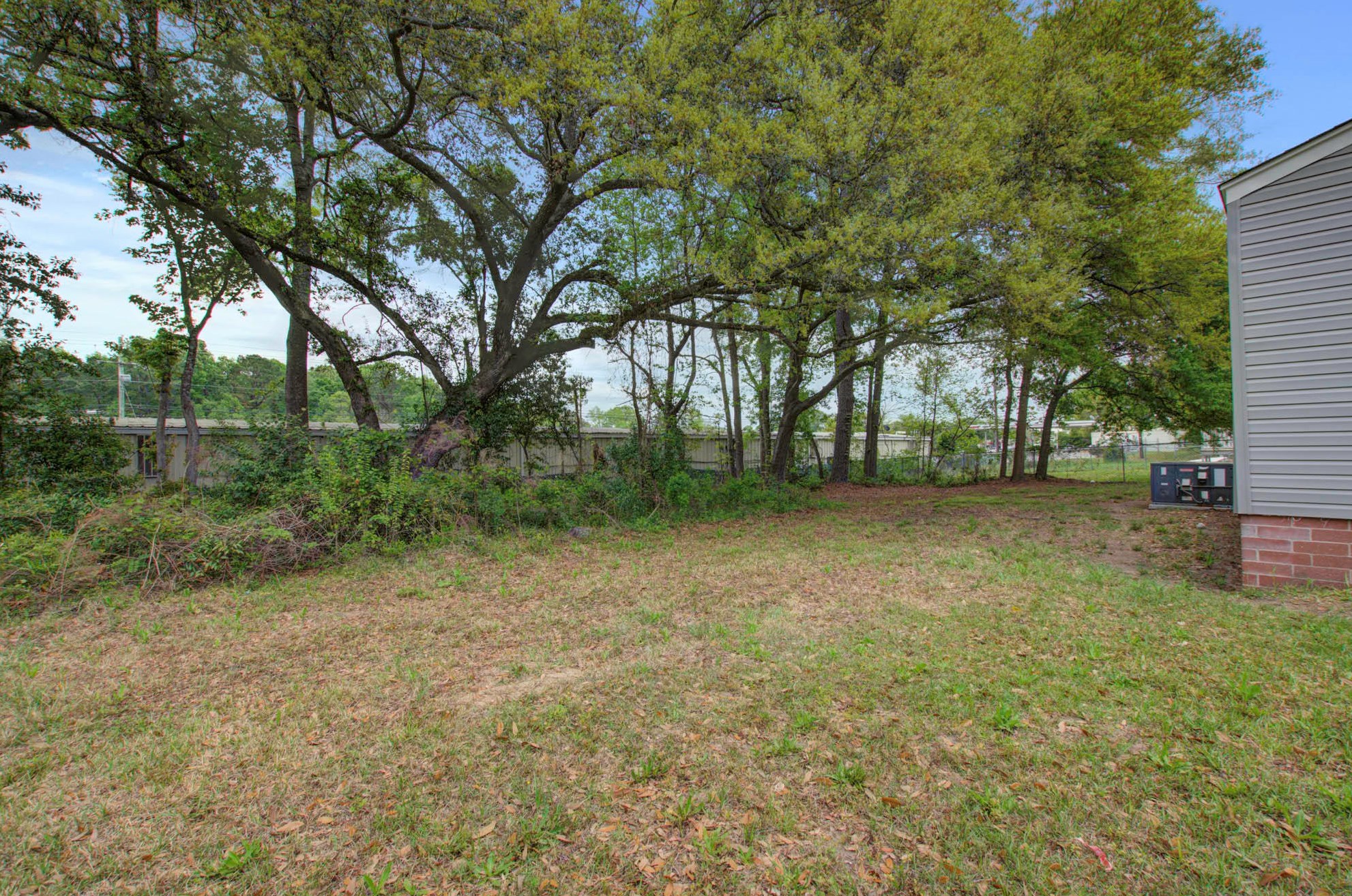 4335 Andrews St, Charleston SC  29418-5222 exterior