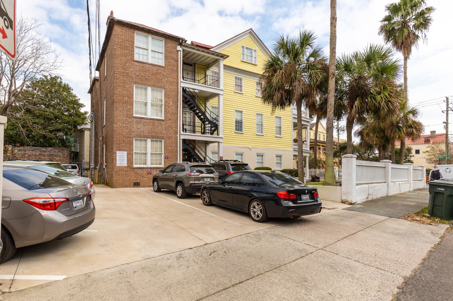 212 Calhoun St, Charleston SC  29401-3521 exterior