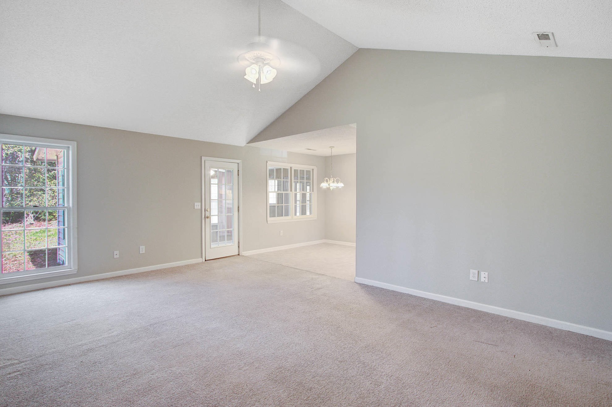 1860 Piper Dr, Charleston SC  29407-6212 exterior