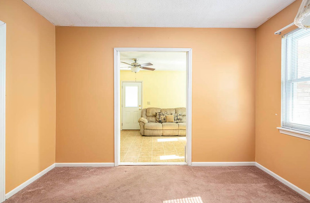 205 Owens Dr, Summerville SC  29485-7035 exterior
