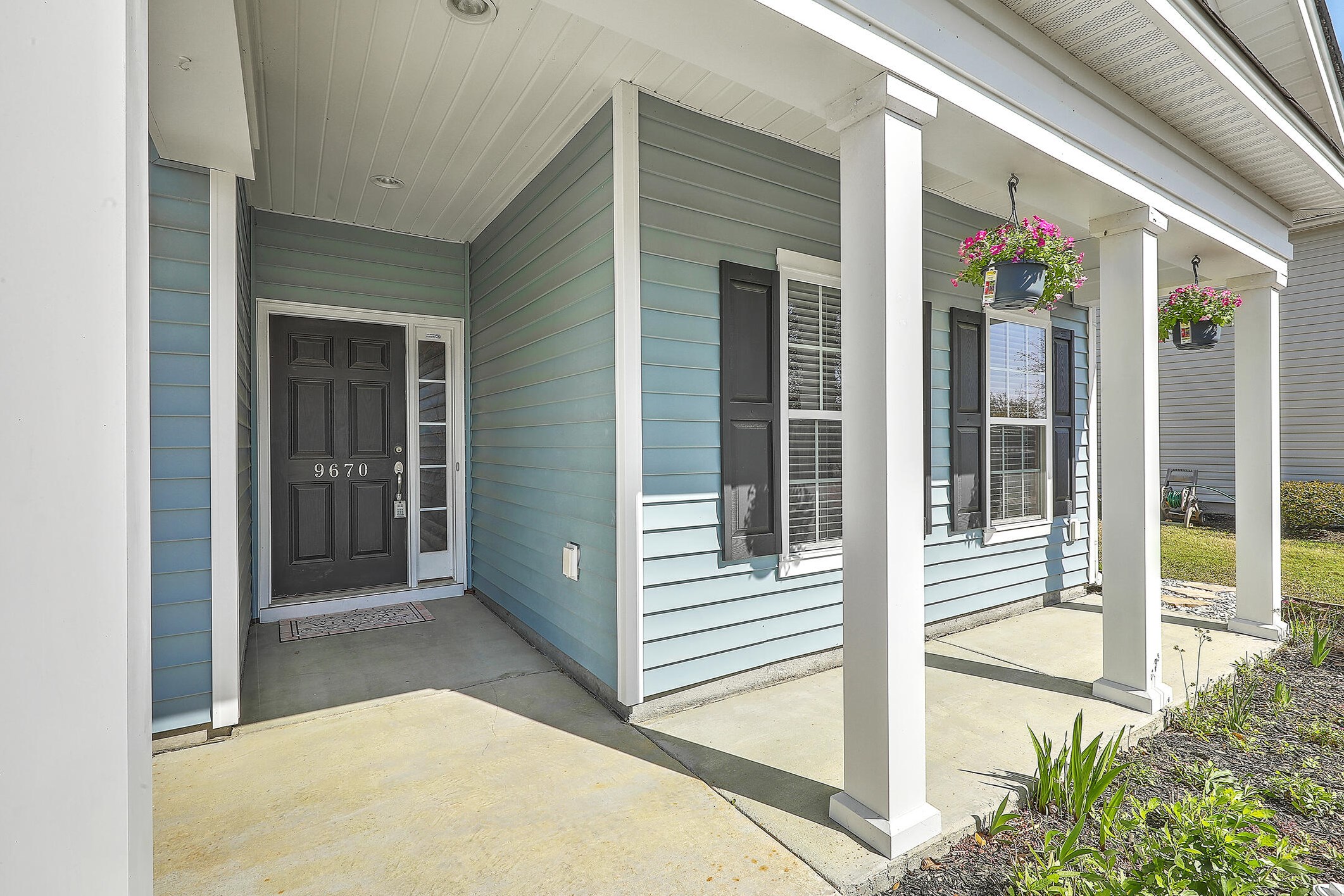 9670 Islesworth Way, Summerville SC  29485-9062 exterior