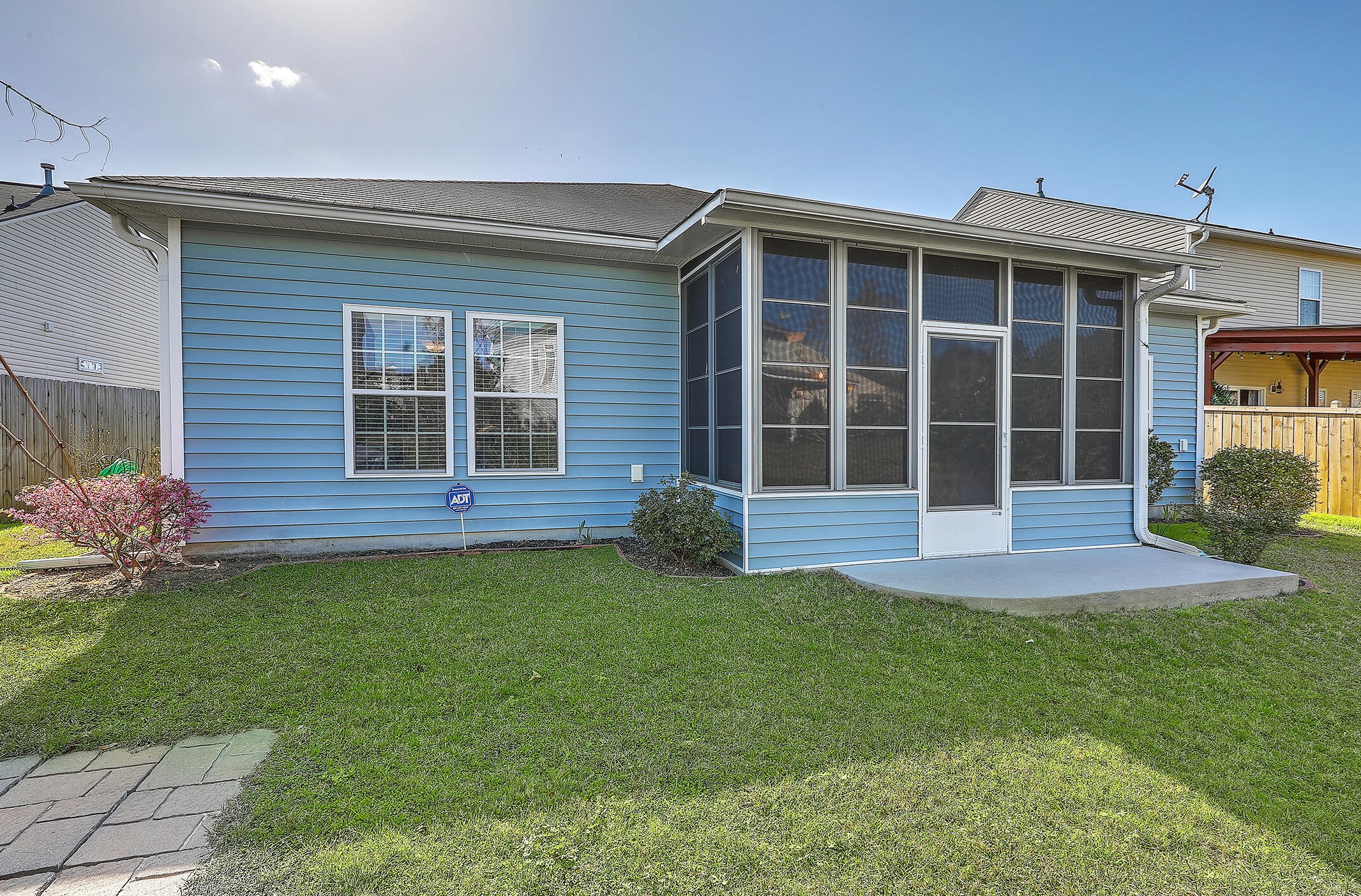 9670 Islesworth Way, Summerville SC  29485-9062 exterior