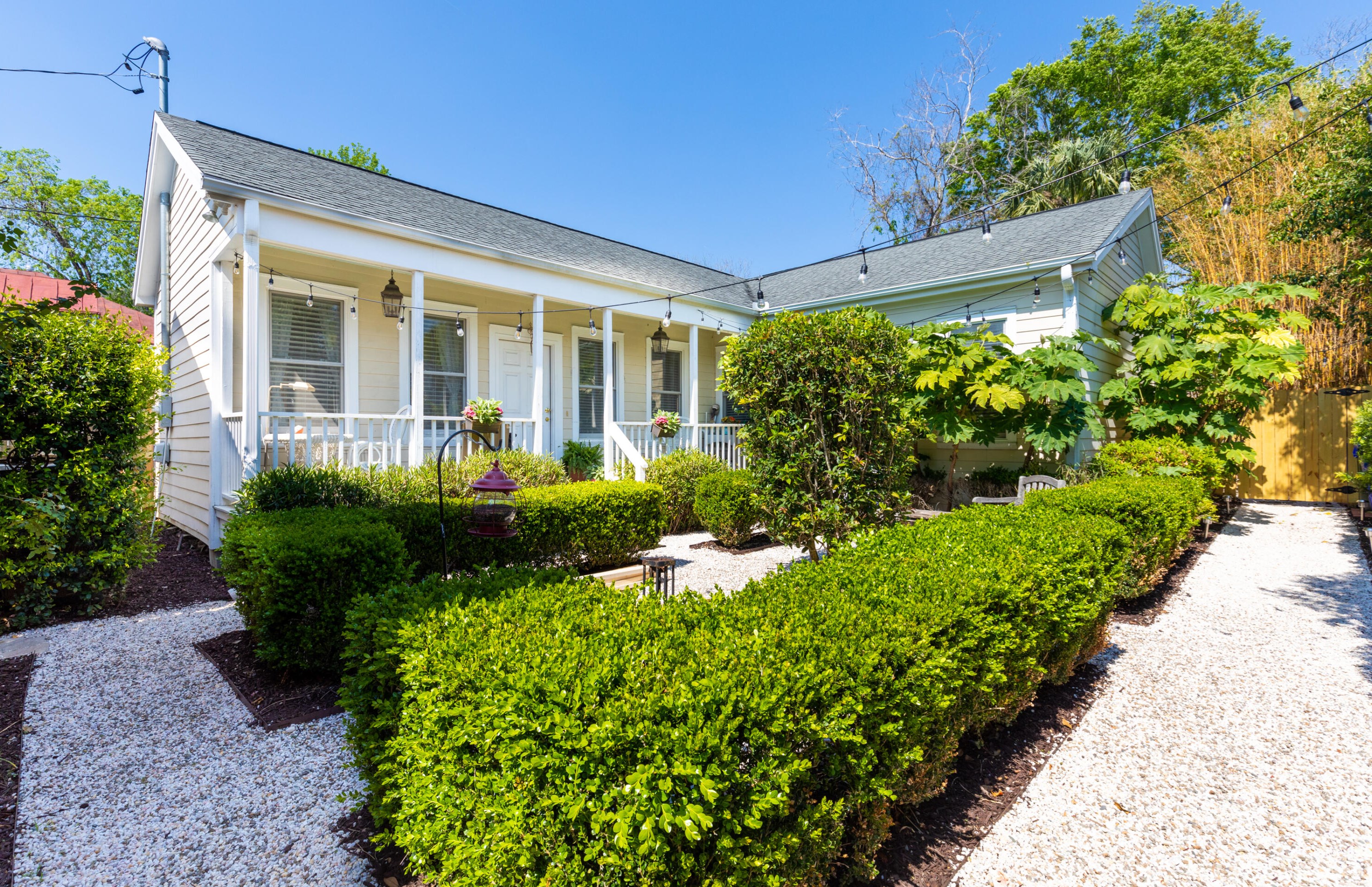 590 Rutledge Ave, Charleston SC  29403-4433 exterior