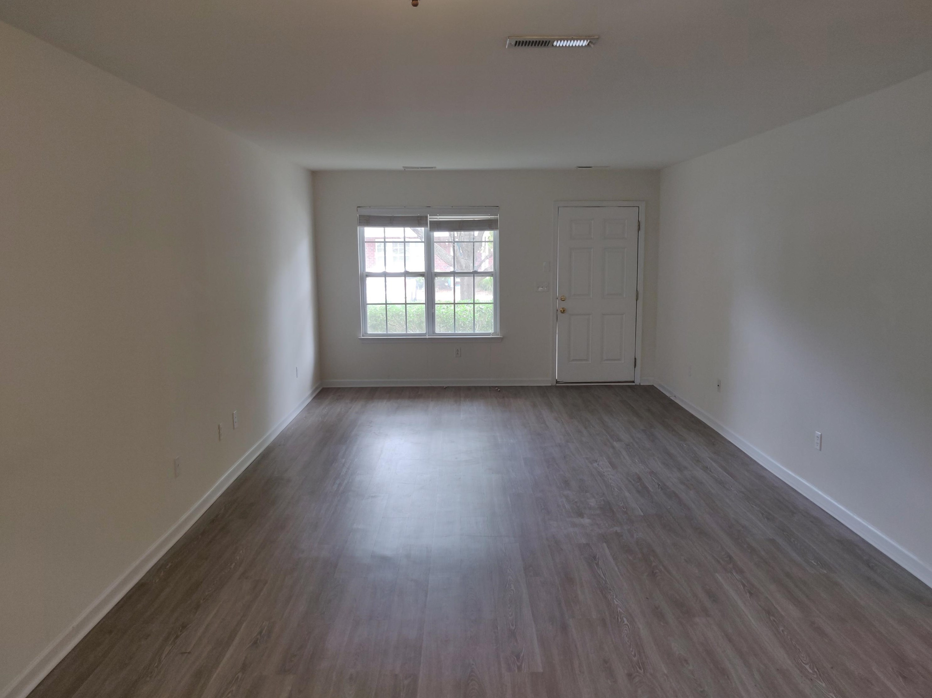 524 Tayrn Dr, Charleston SC  29492-8237 exterior