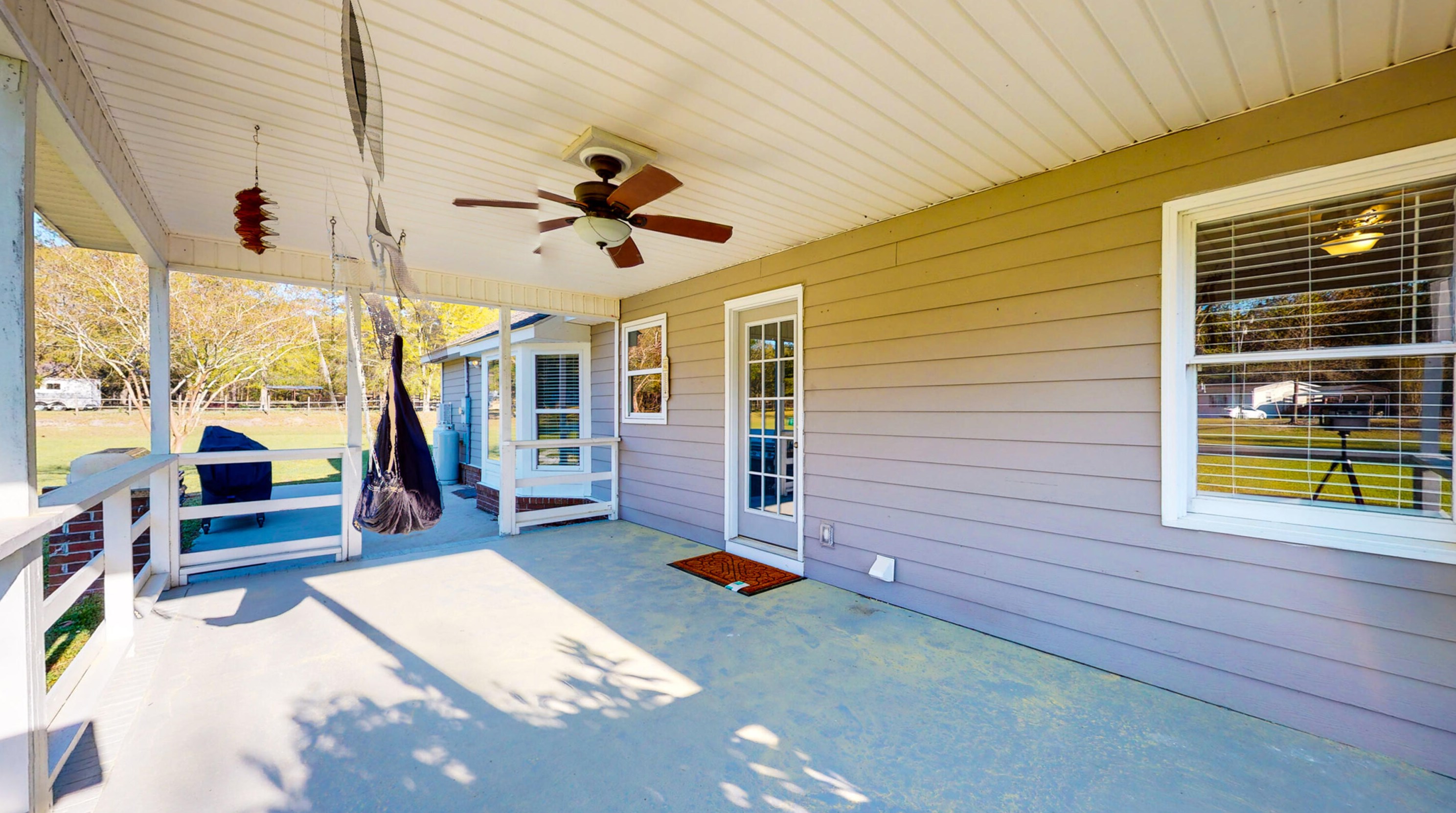 504 Sugar Ln, Cordesville SC  29434-9696 exterior