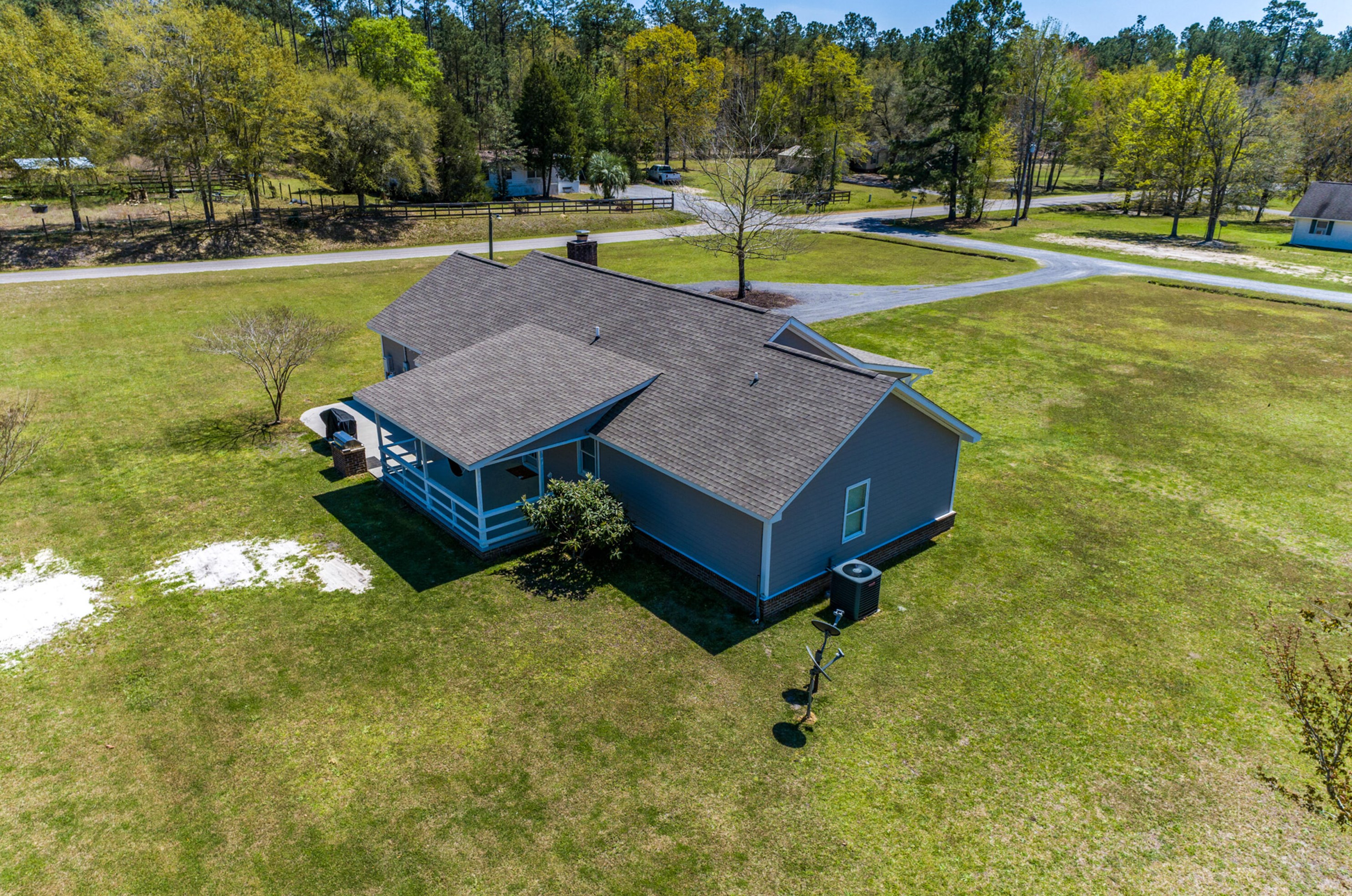 504 Sugar Ln, Cordesville SC  29434-9696 exterior
