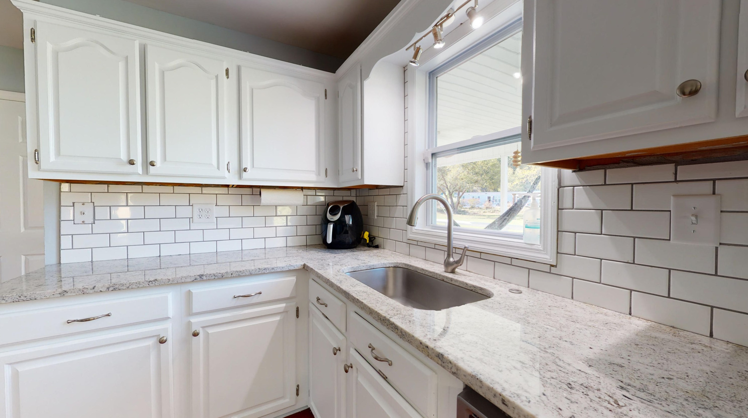 504 Sugar Ln, Cordesville SC  29434-9696 exterior