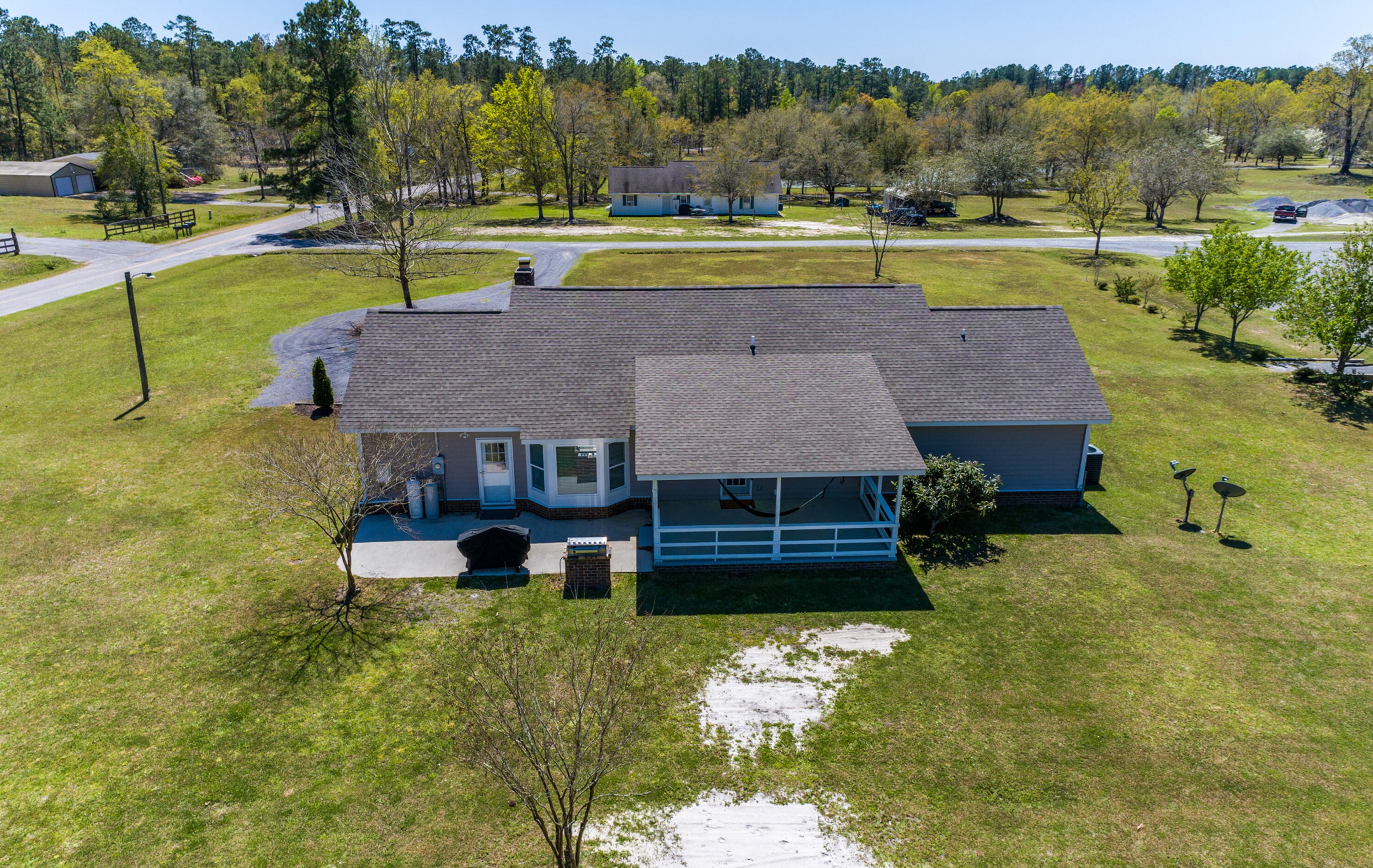 504 Sugar Ln, Cordesville SC  29434-9696 exterior
