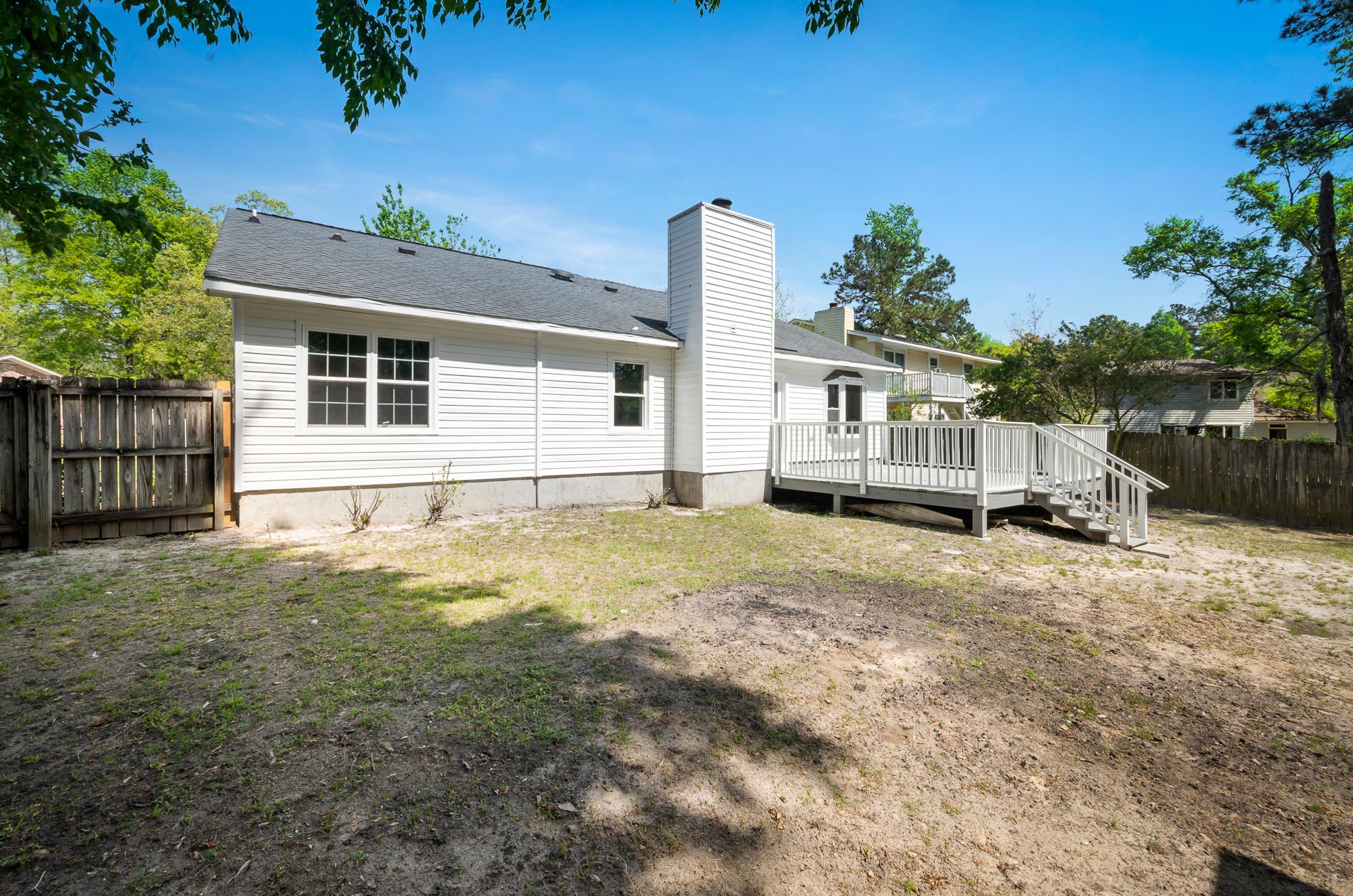 105 Iron Rd, Summerville SC  29483-7728 exterior