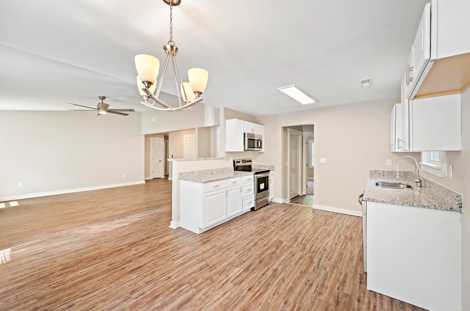 105 Iron Rd, Summerville SC  29483-7728 exterior