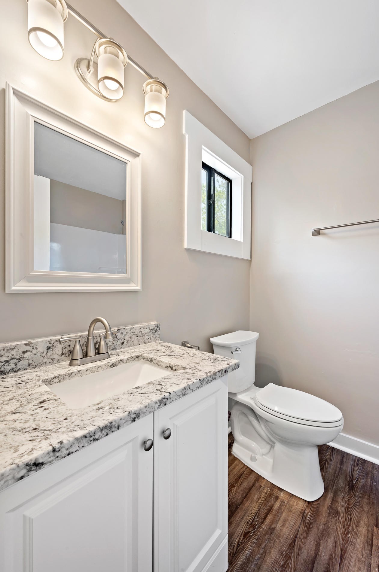 105 Iron Rd, Summerville SC  29483-7728 exterior