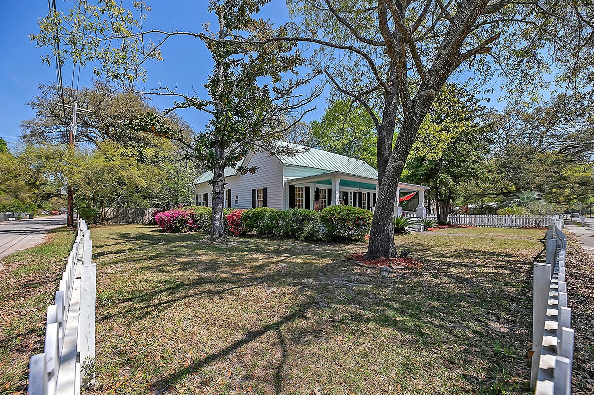 401 Black St, Walterboro SC  29488-4310 exterior
