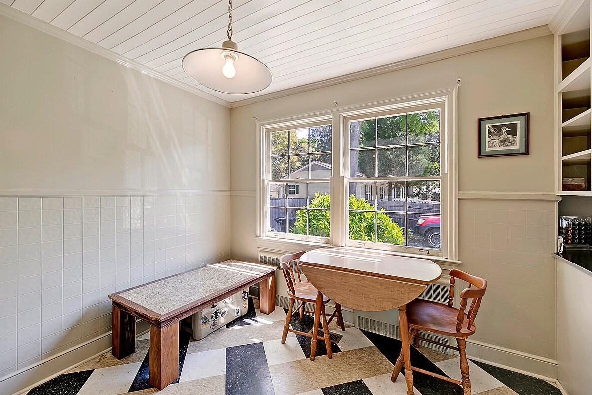 401 Black St, Walterboro SC  29488-4310 exterior
