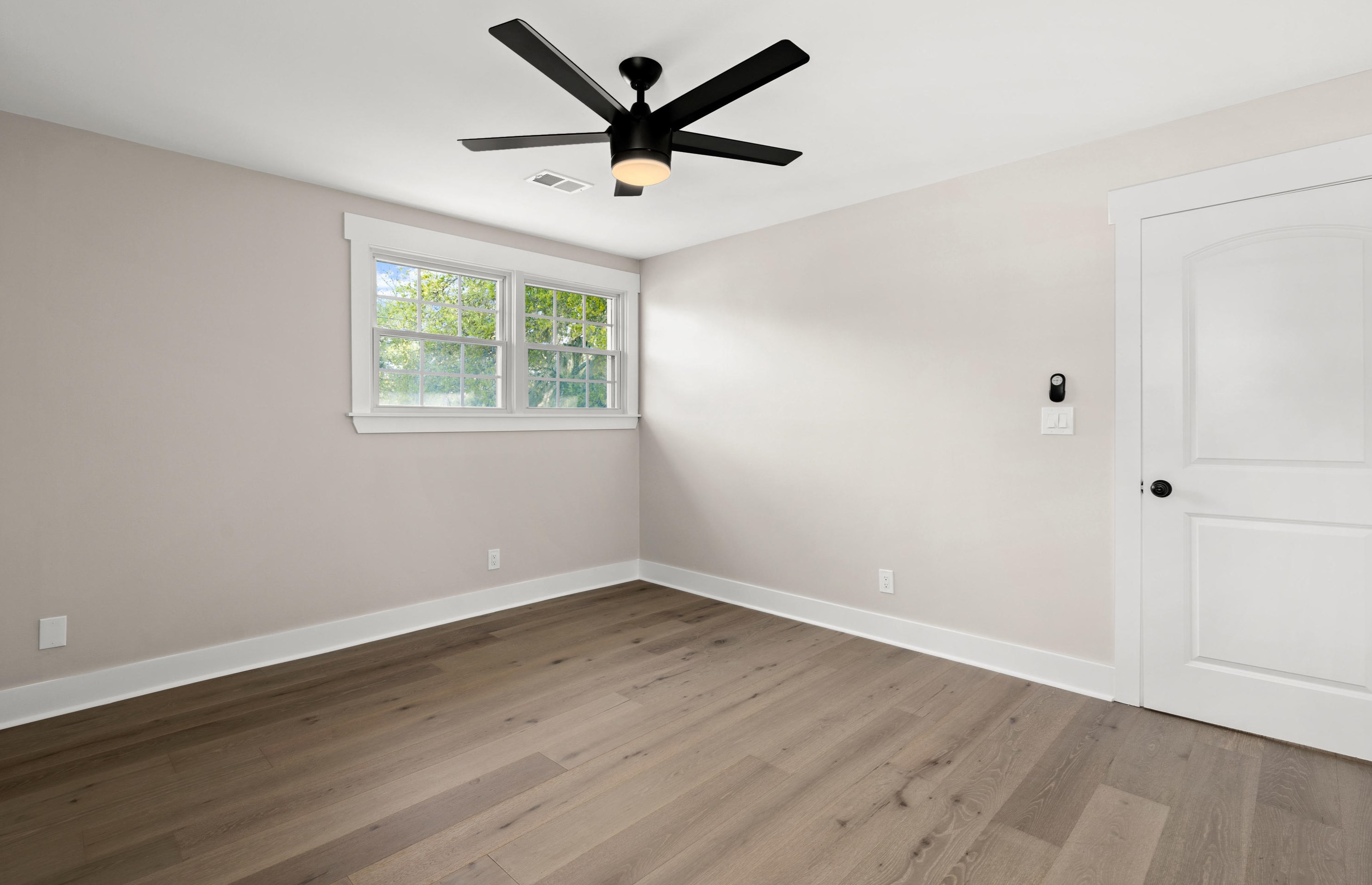 404 Parkdale Dr, Charleston SC  29414-4908 exterior