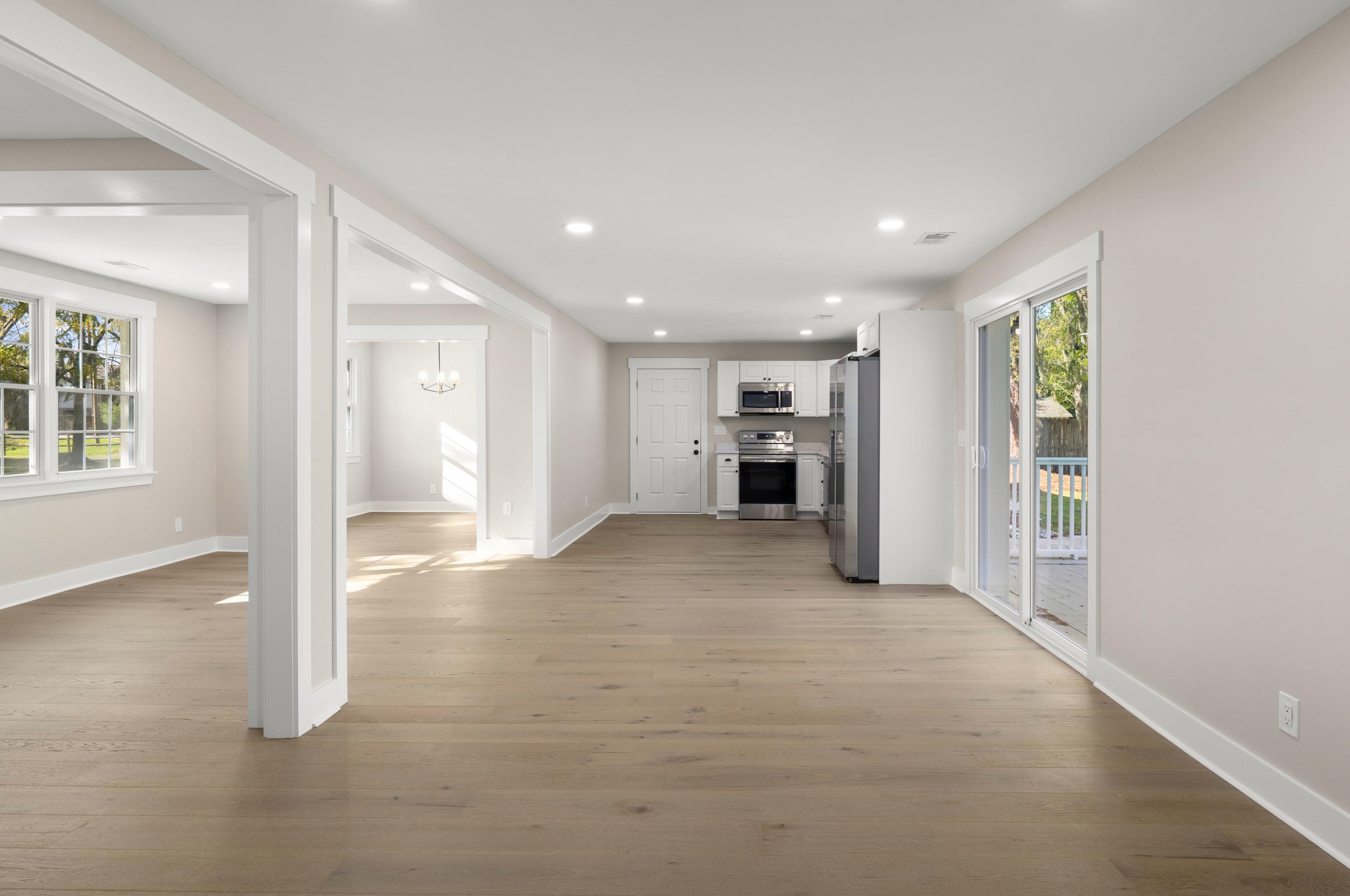 404 Parkdale Dr, Charleston SC  29414-4908 exterior