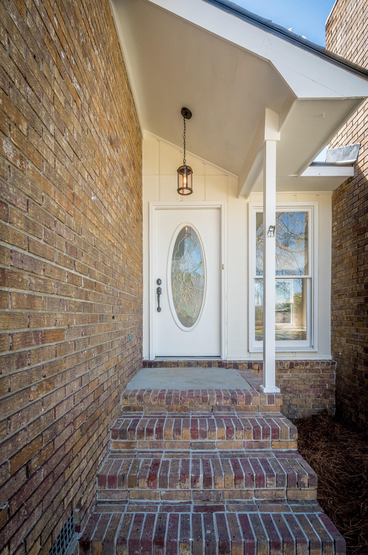 201 Crestwood Dr, Summerville SC  29483-4403 exterior
