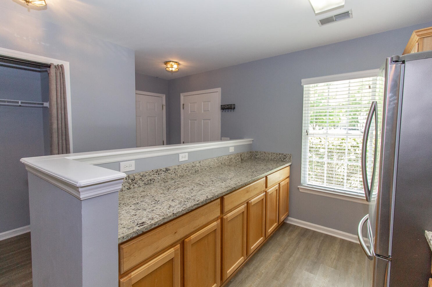 1602 Yellow Hawthorn Cir, Summerville SC  29483-1659 exterior