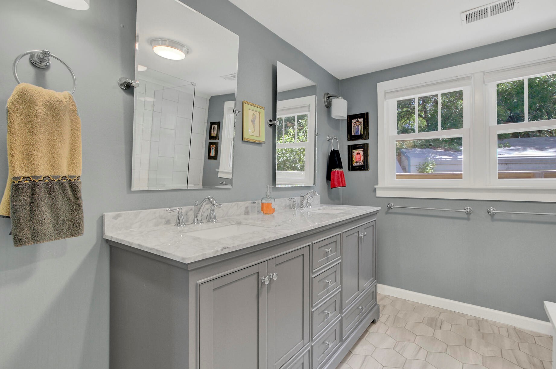 1706 Avalon Cir, Charleston SC  29407-3614 exterior