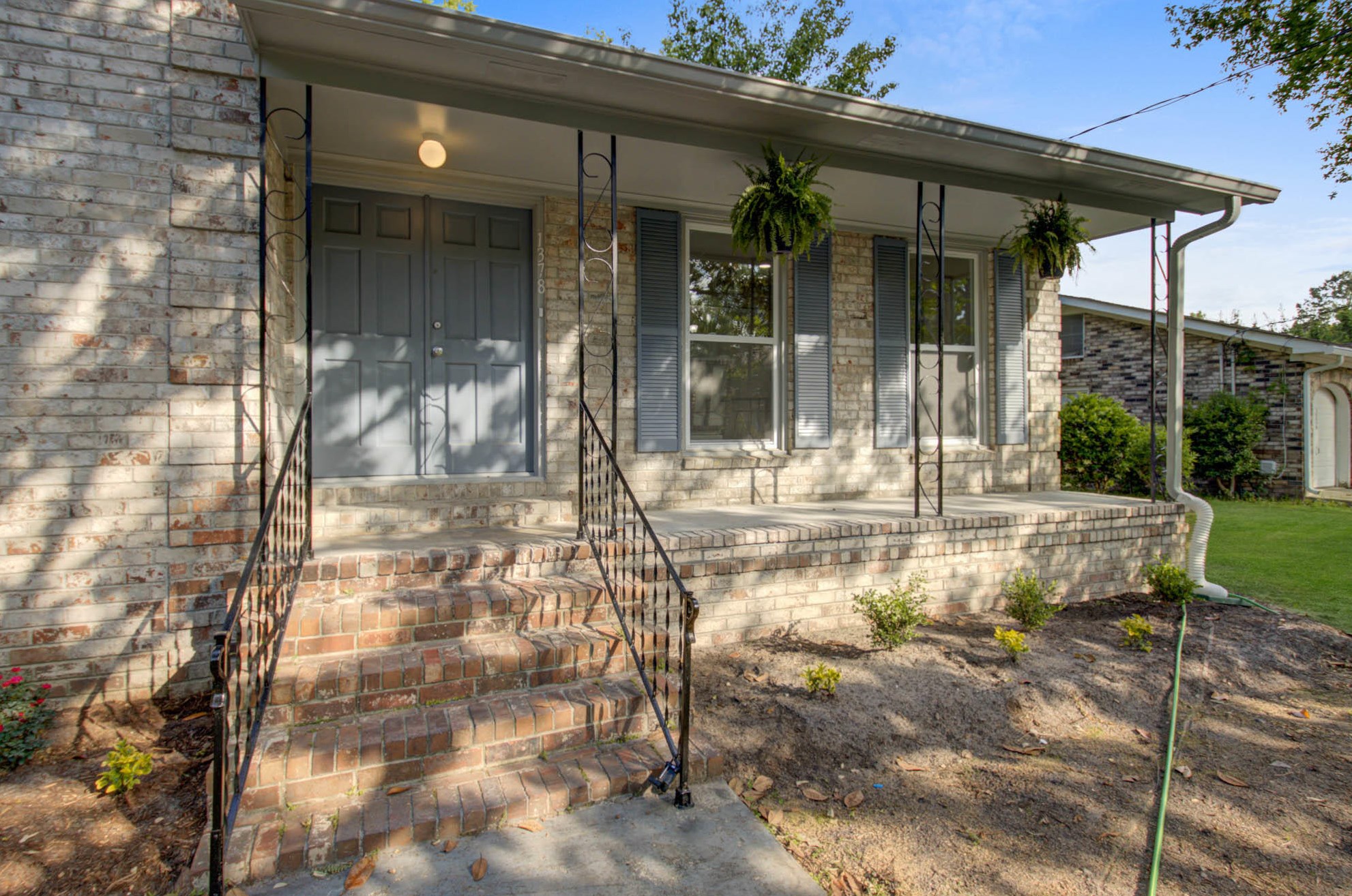 1378 Lenevar Dr, Charleston SC  29407-5117 exterior