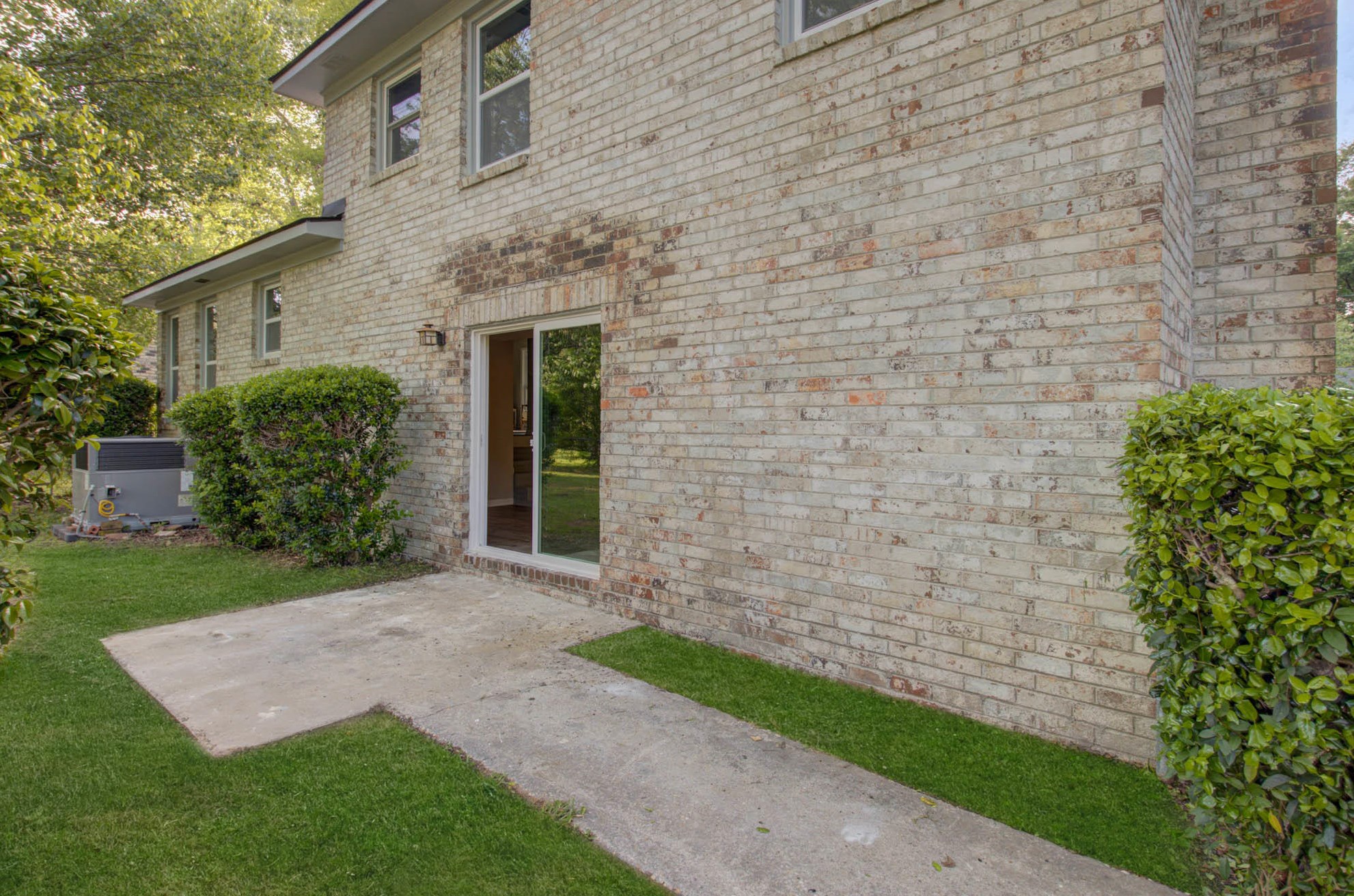 1378 Lenevar Dr, Charleston SC  29407-5117 exterior