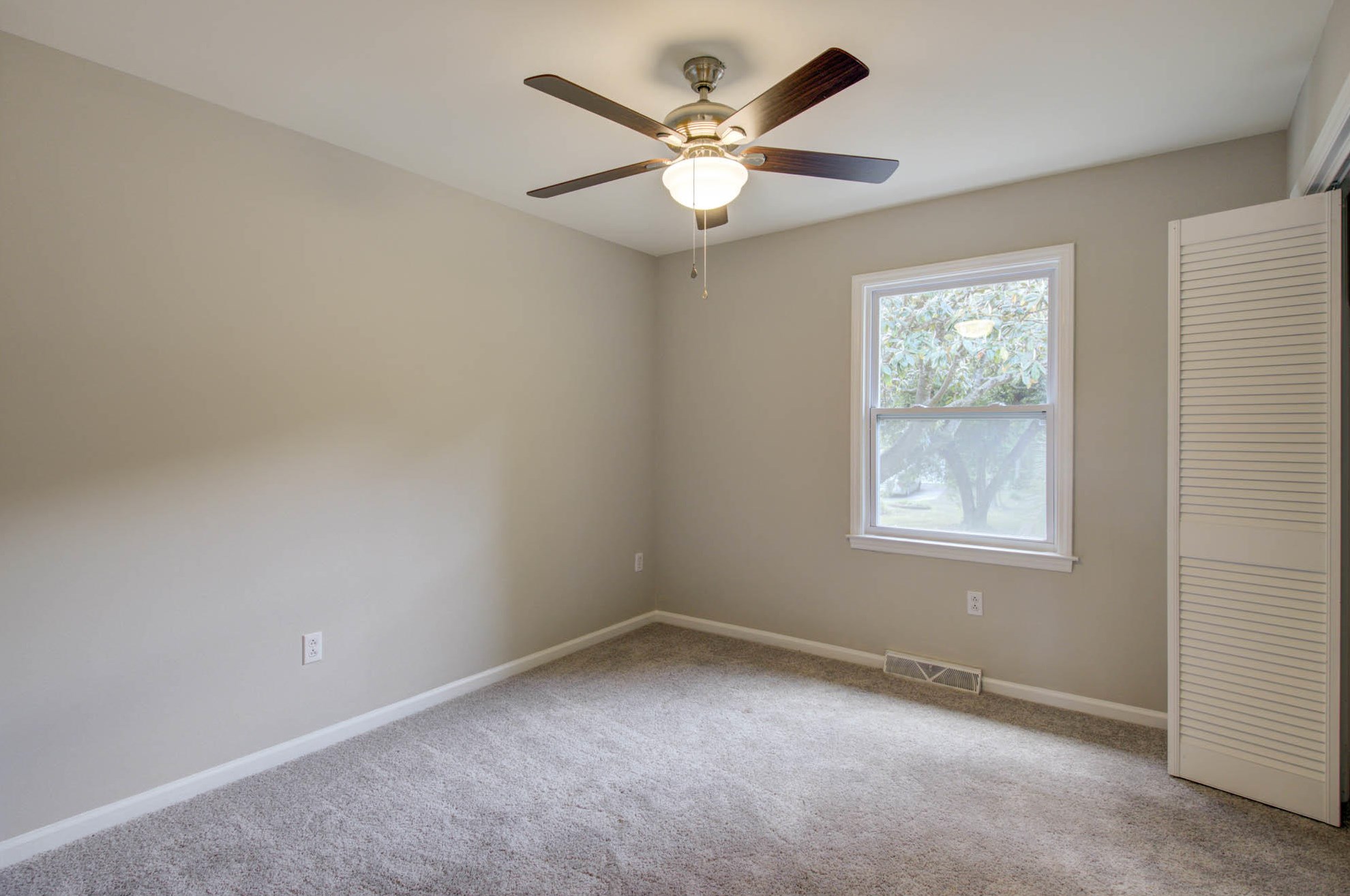 1378 Lenevar Dr, Charleston SC  29407-5117 exterior