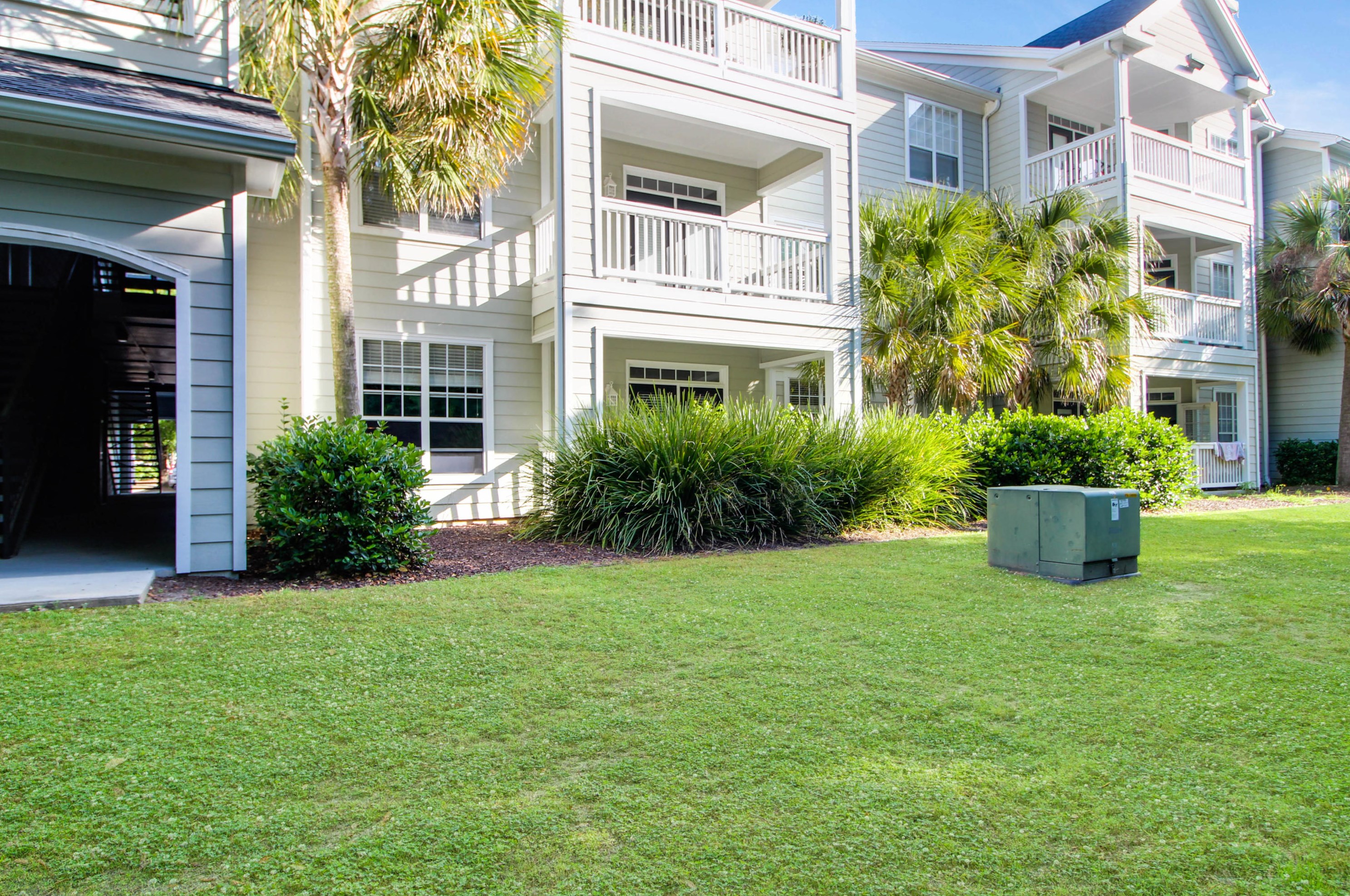 45 Sycamore Ave, Charleston SC  29407-6710 exterior