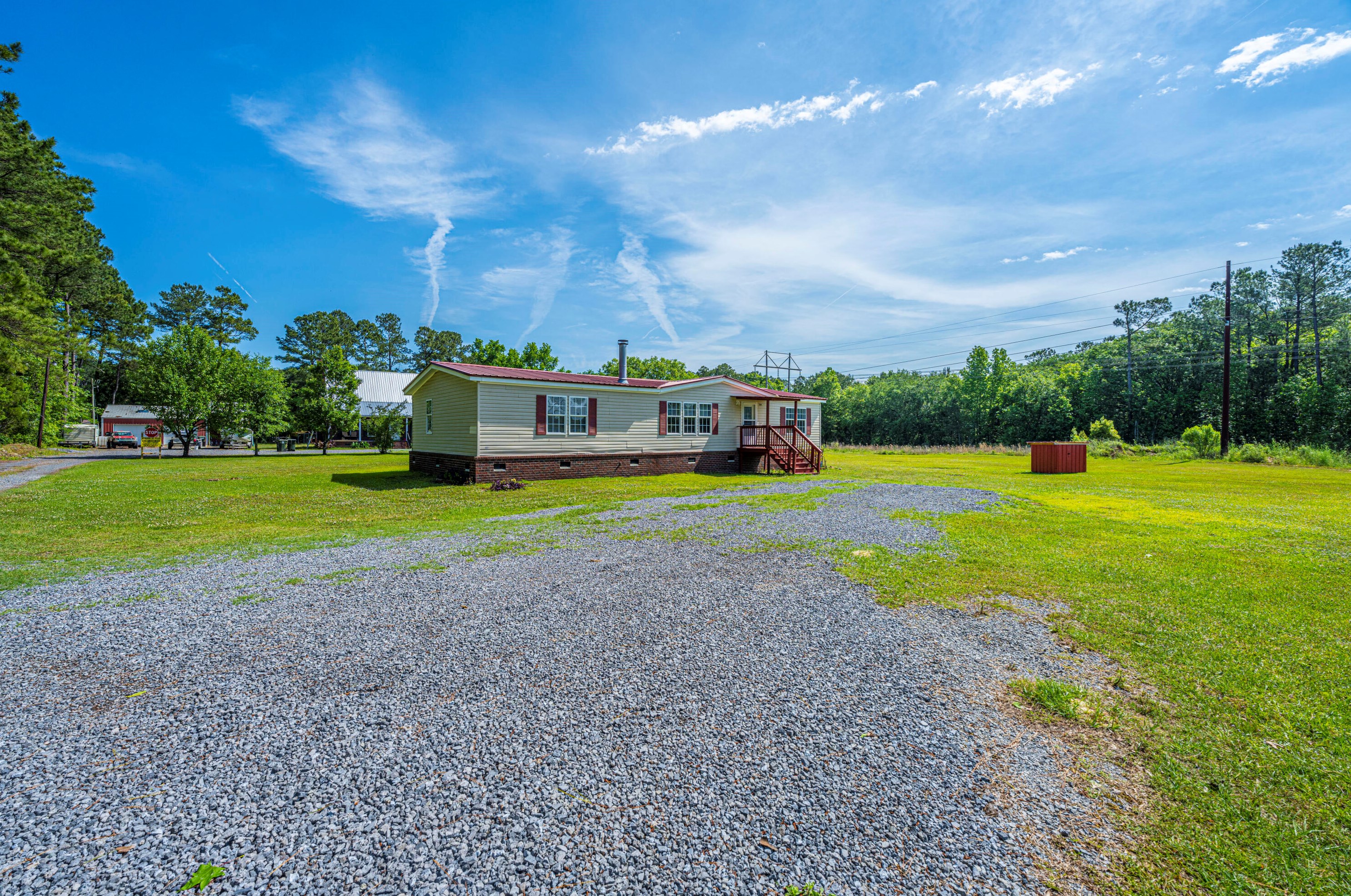 256 Skyland Ln, Moncks Corner SC  29461-7547 exterior