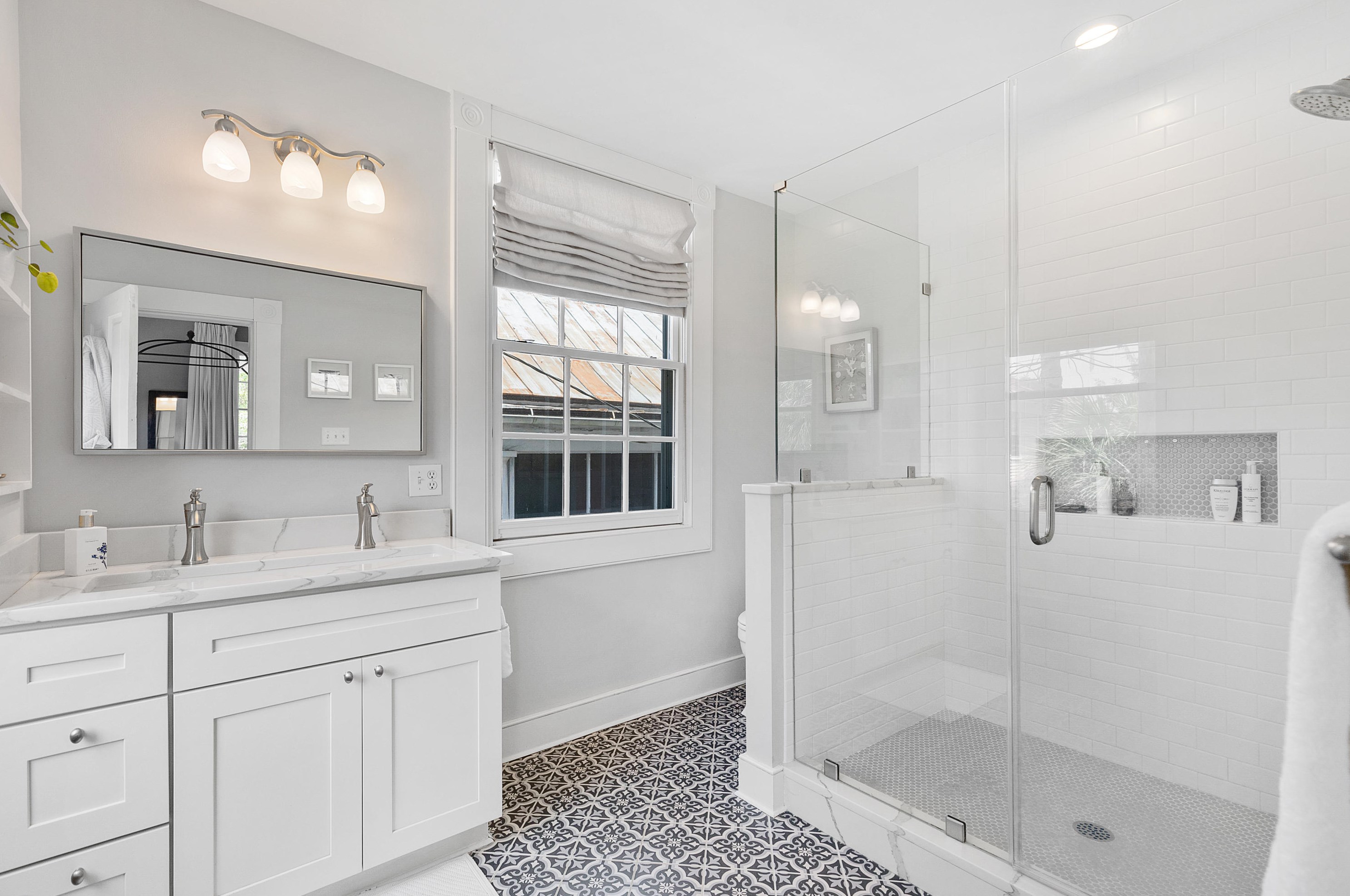 8 Gadsden St, Charleston SC 29401-1205 exterior