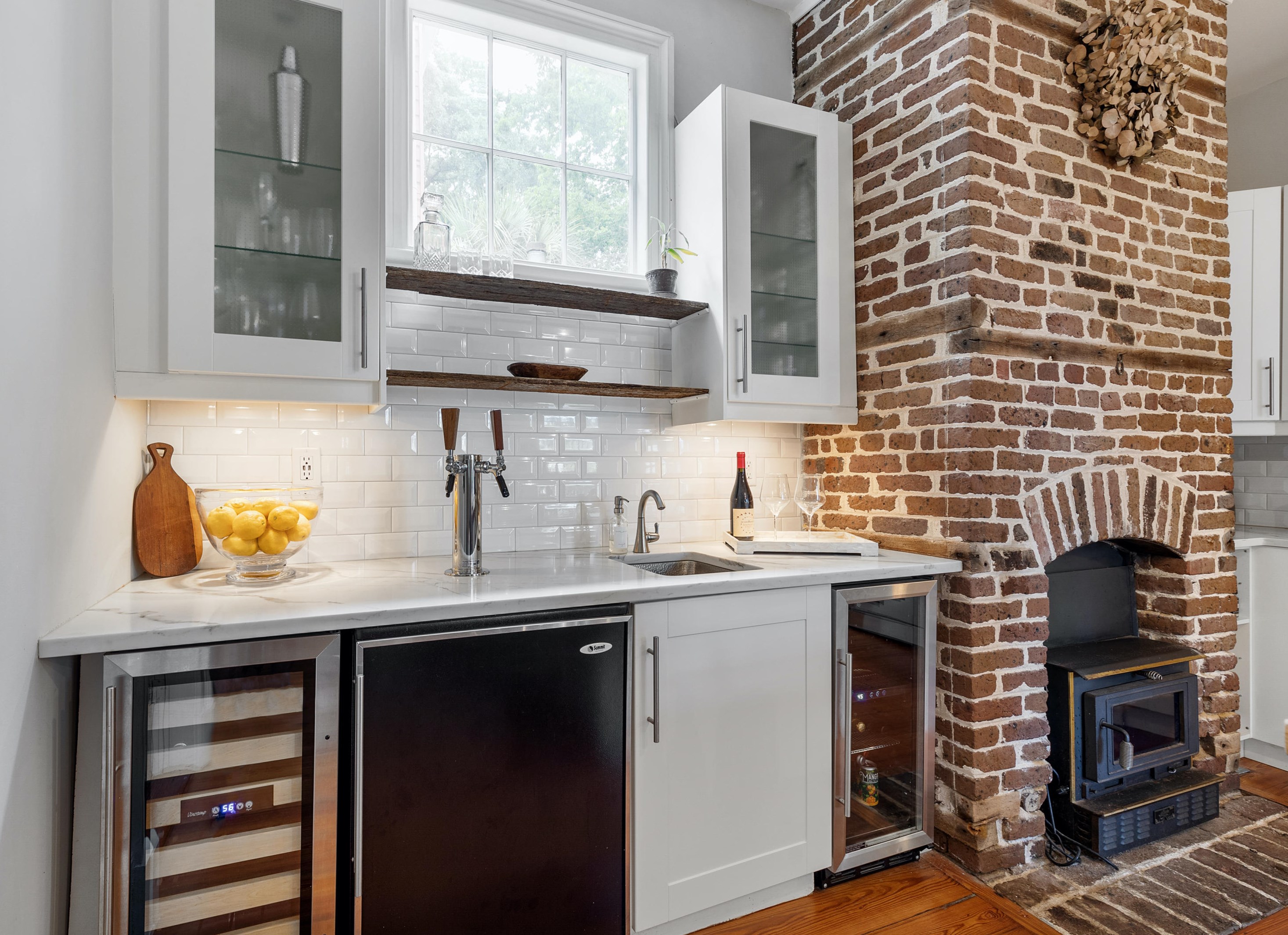 8 Gadsden St, Charleston SC 29401-1205 exterior