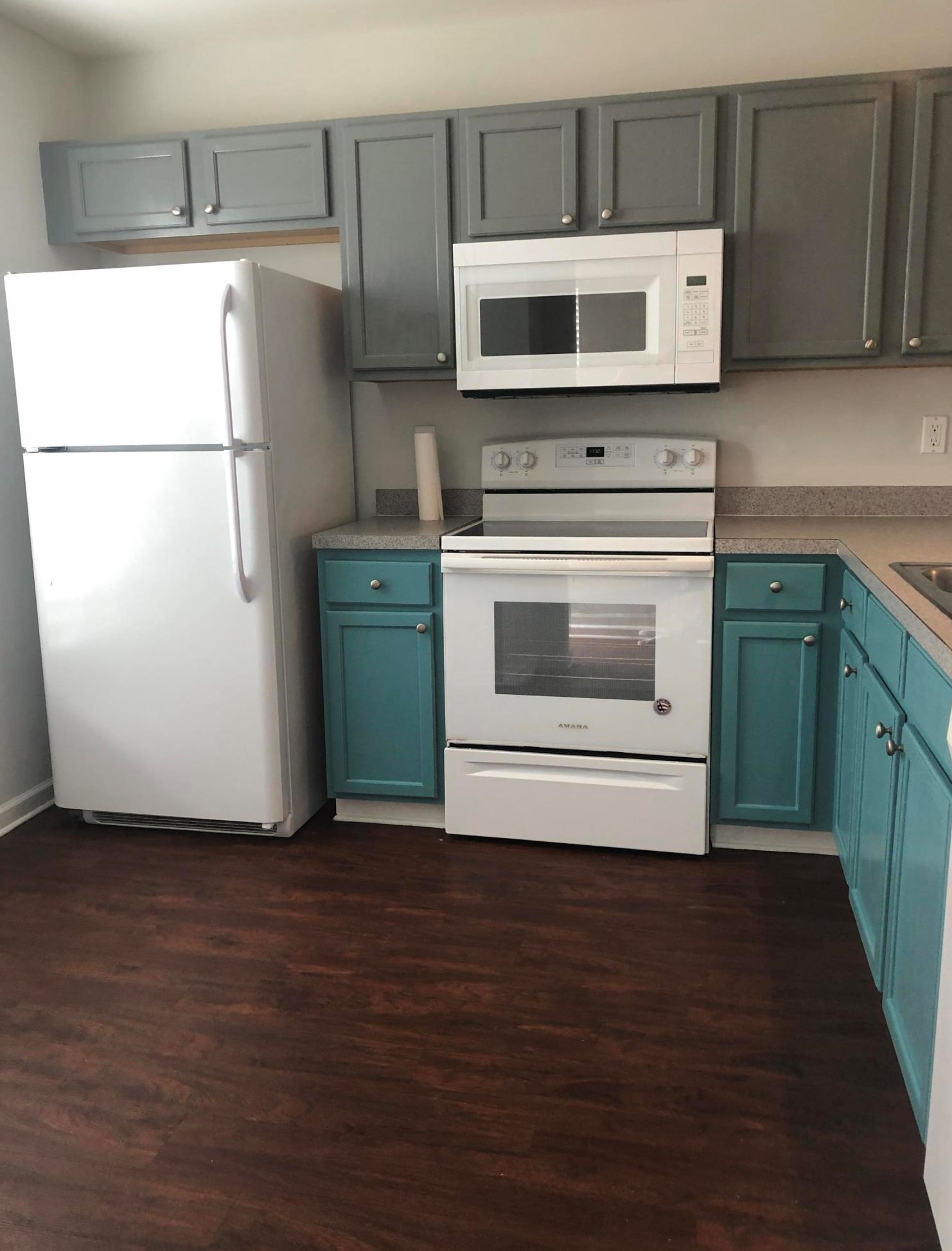 9010 Maple Grove Dr, Summerville SC  29485-8865 exterior