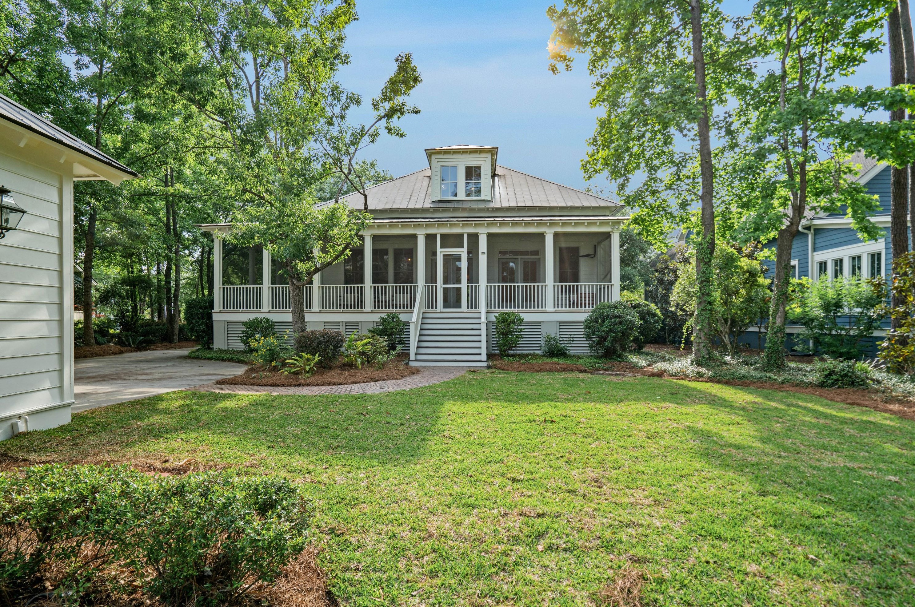 160 King George St, Charleston SC  29492-8129 exterior