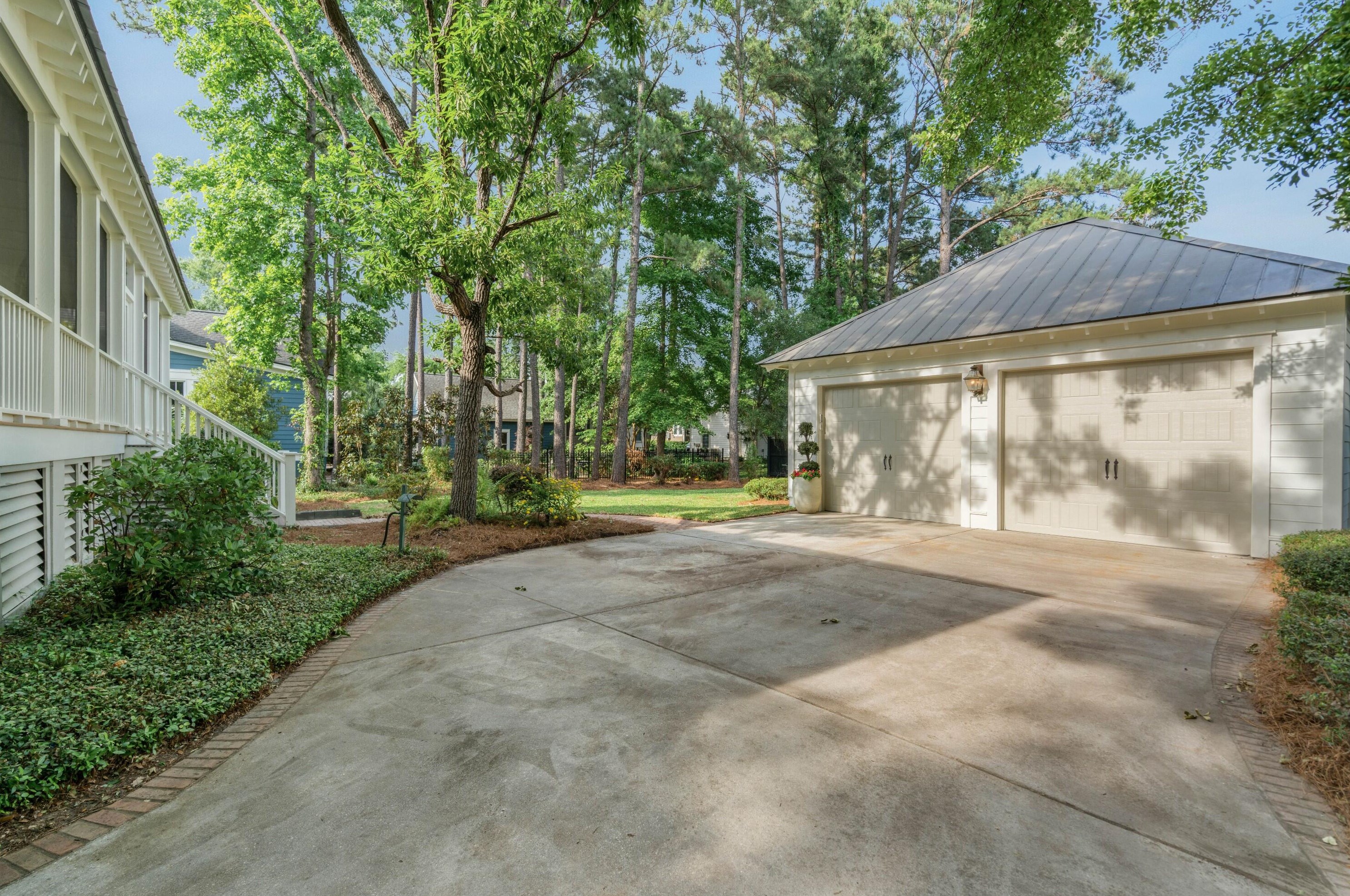 160 King George St, Charleston SC  29492-8129 exterior