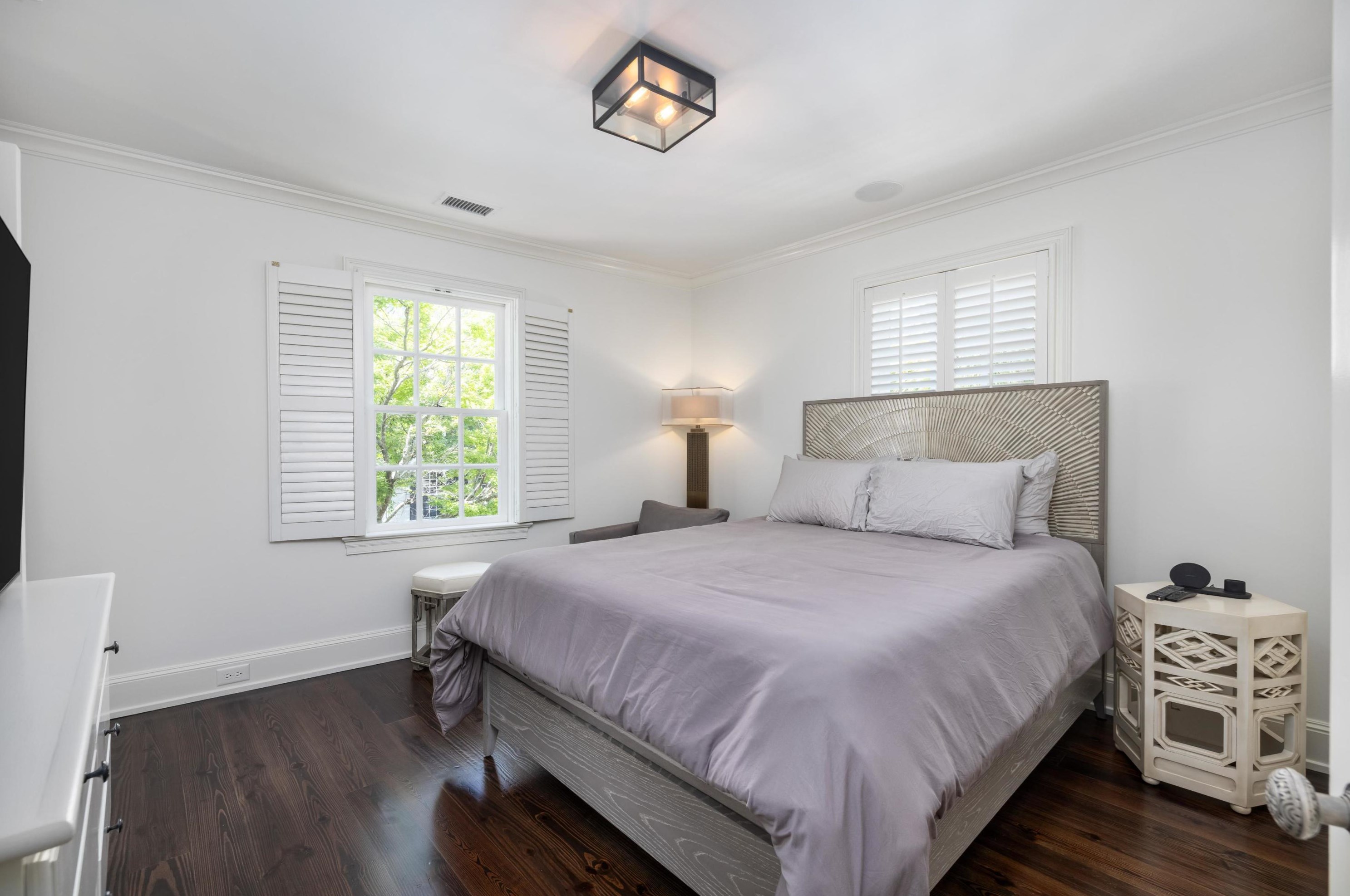 100 Bay St, Charleston SC  29401-2543 exterior