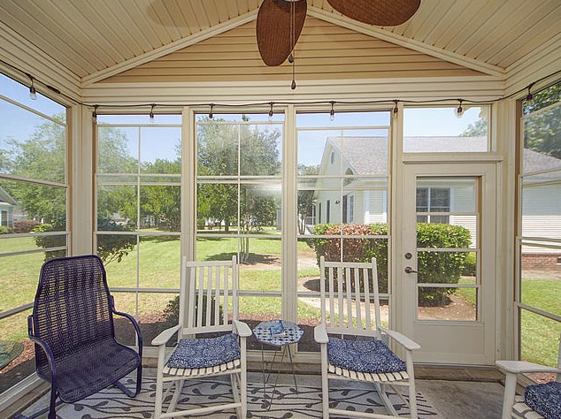 9047 Delancey Cir, Charleston SC  29406-9161 exterior