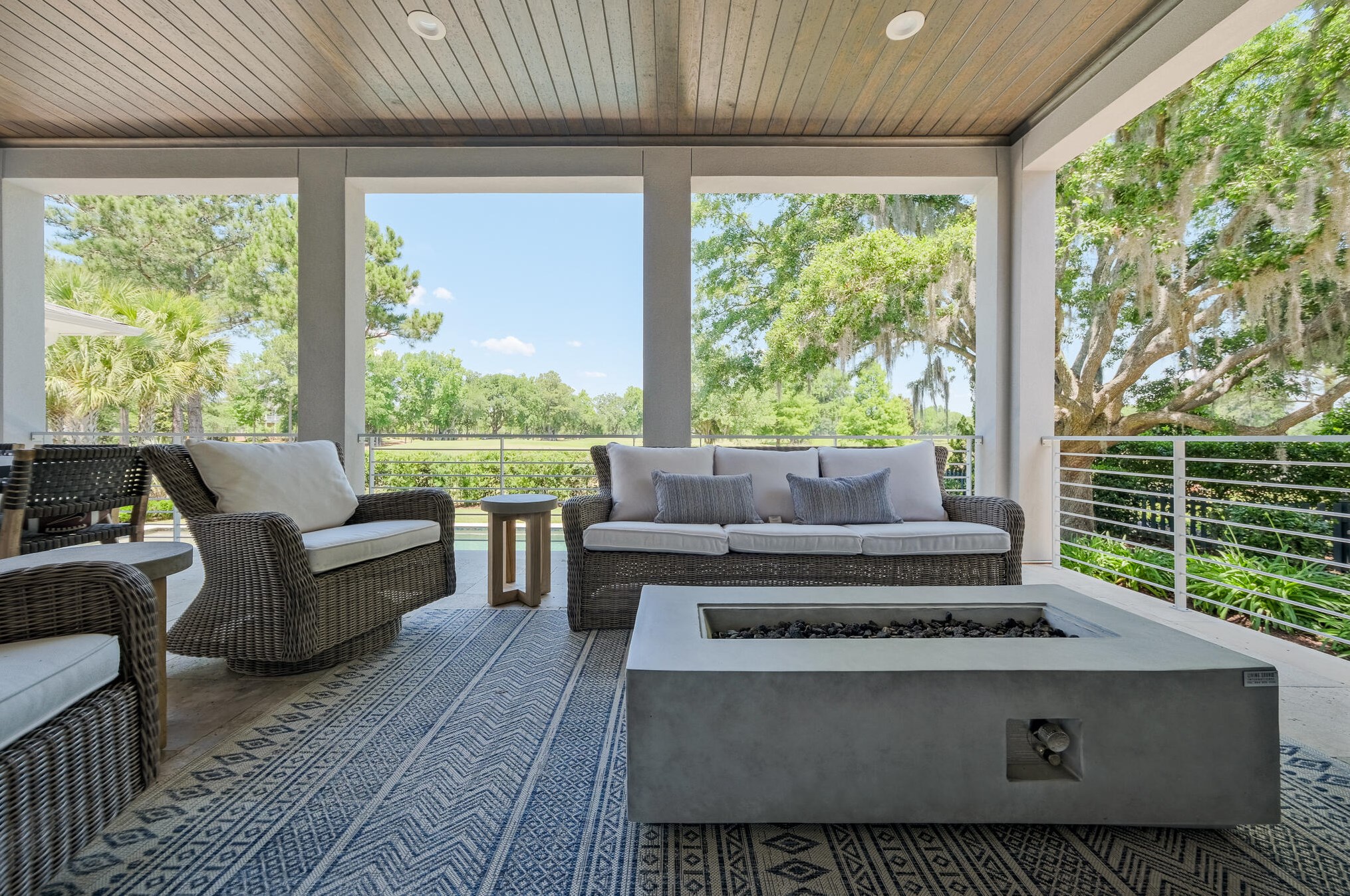 530 Park Crossing Dr, Charleston SC  29492-2101 exterior