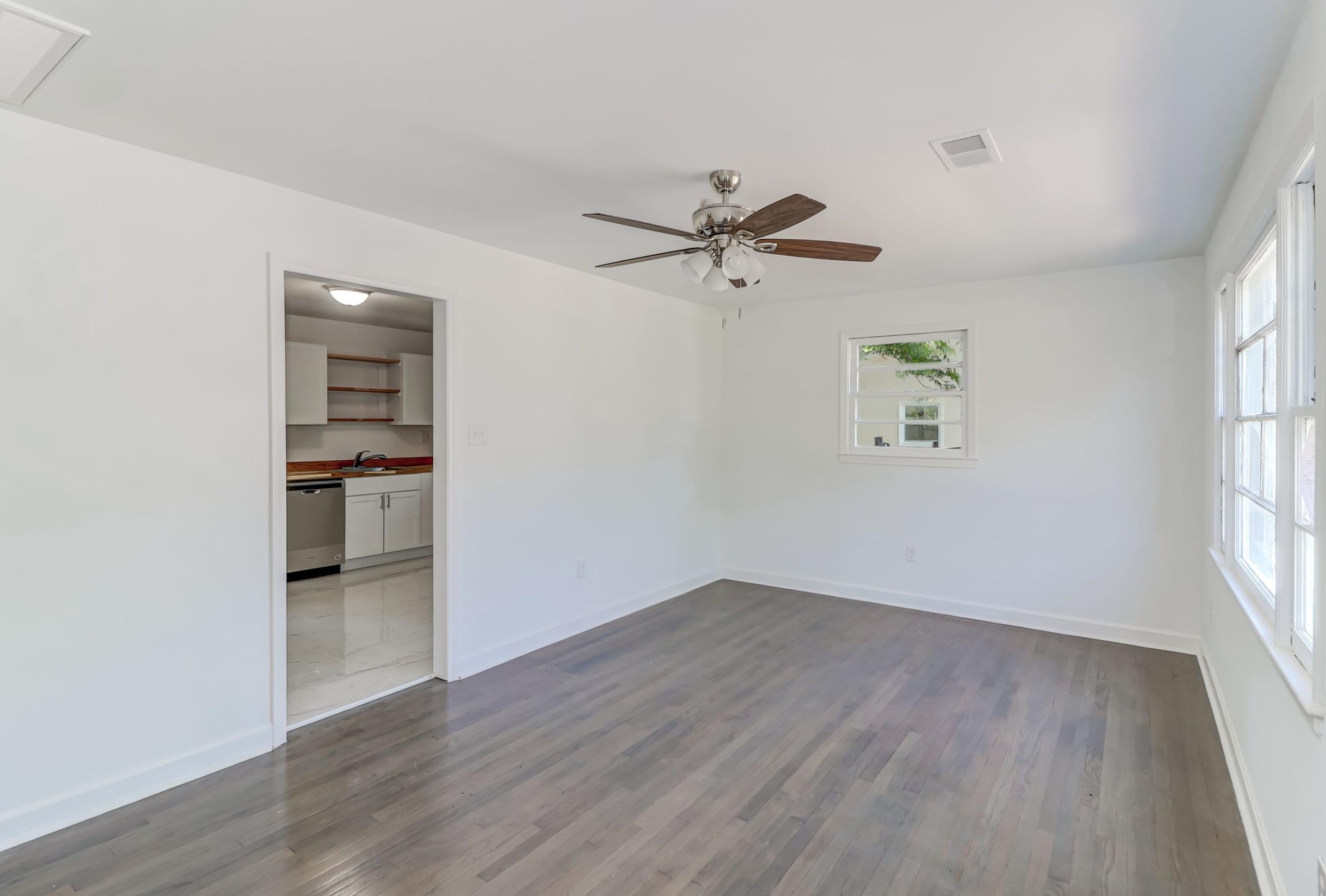 221 Birch Ave, Charleston SC  29445-3048 exterior