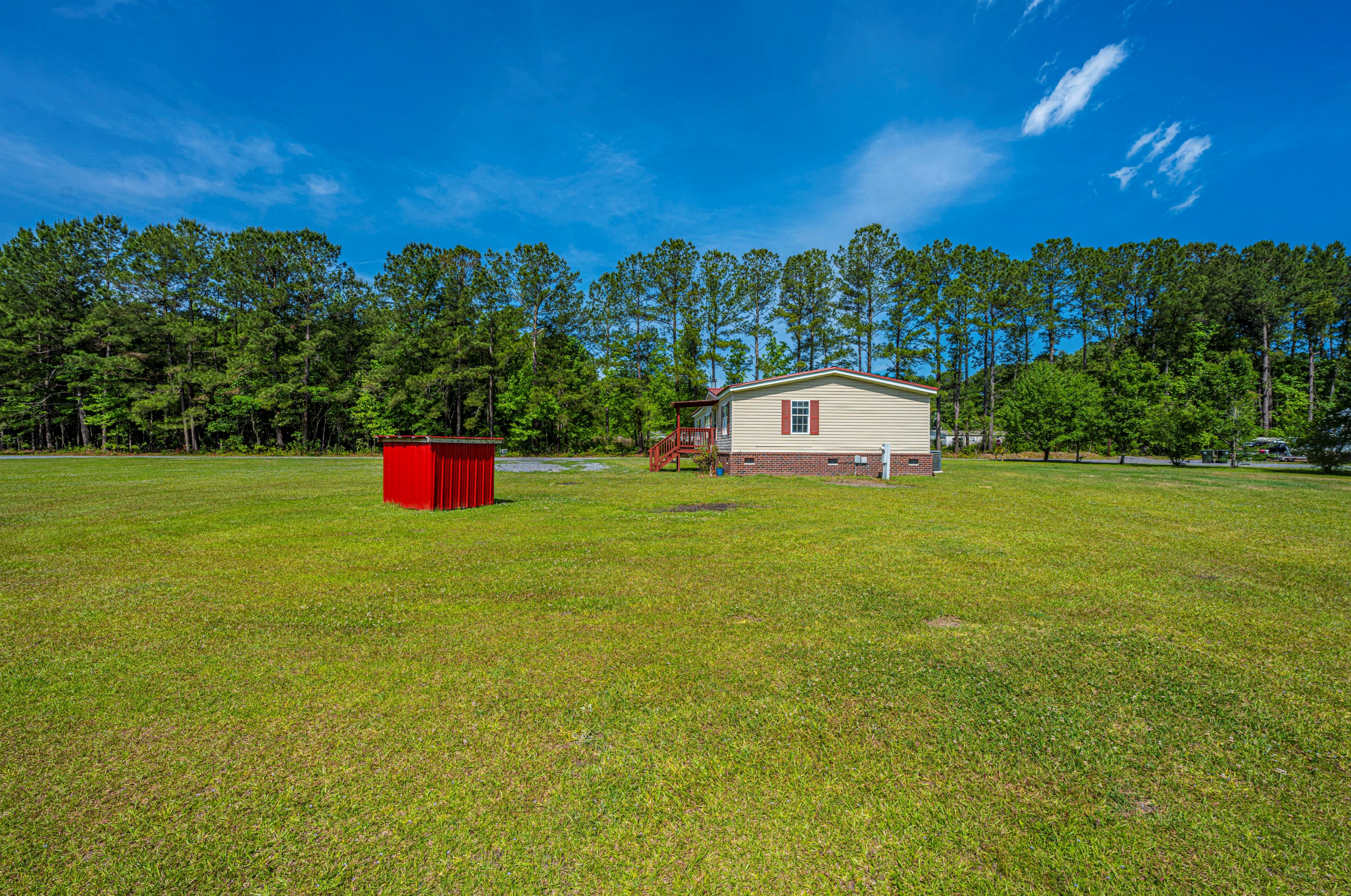256 Skyland Ln, Moncks Corner SC  29461-7547 exterior