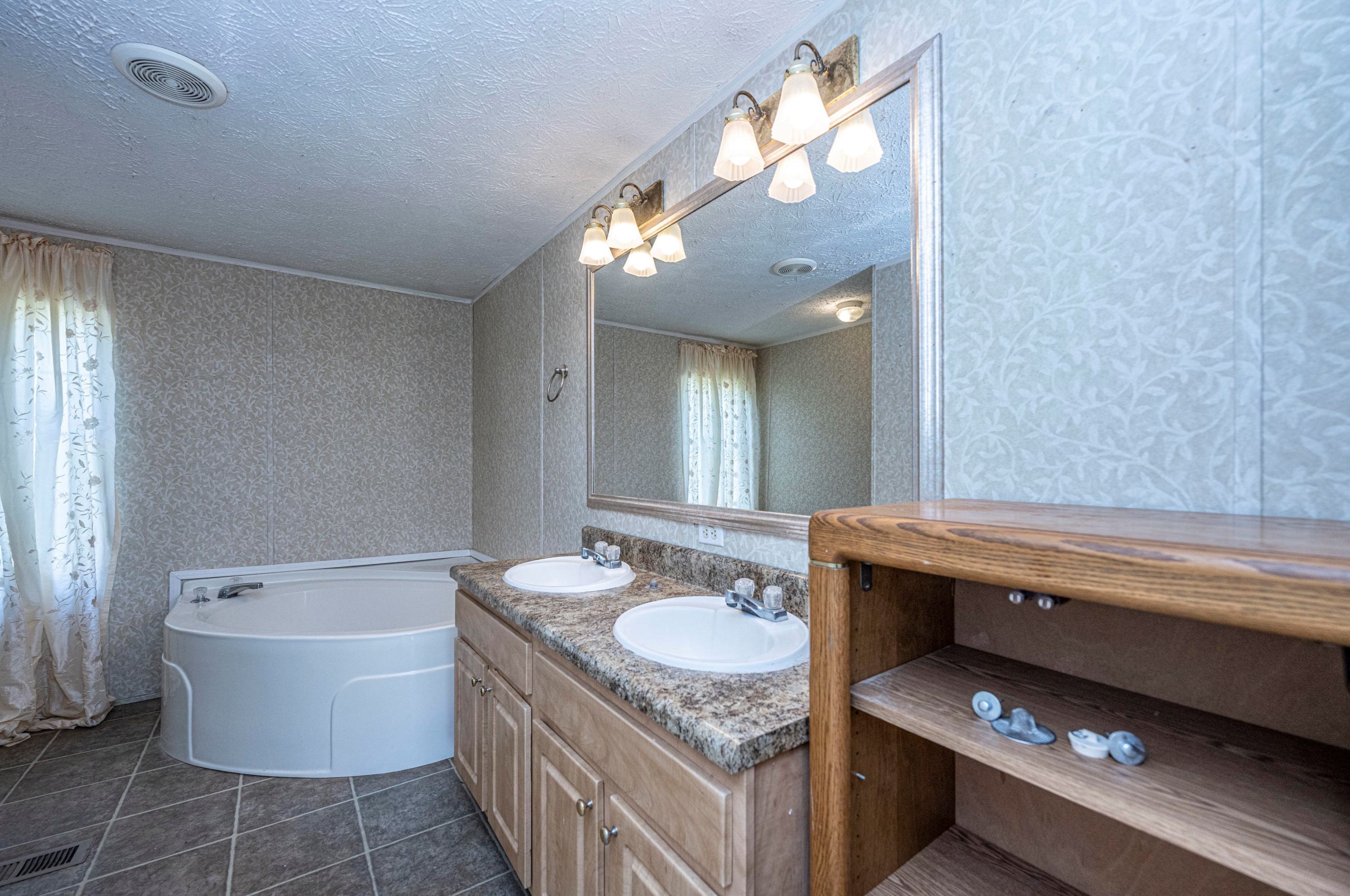 256 Skyland Ln, Moncks Corner SC  29461-7547 exterior