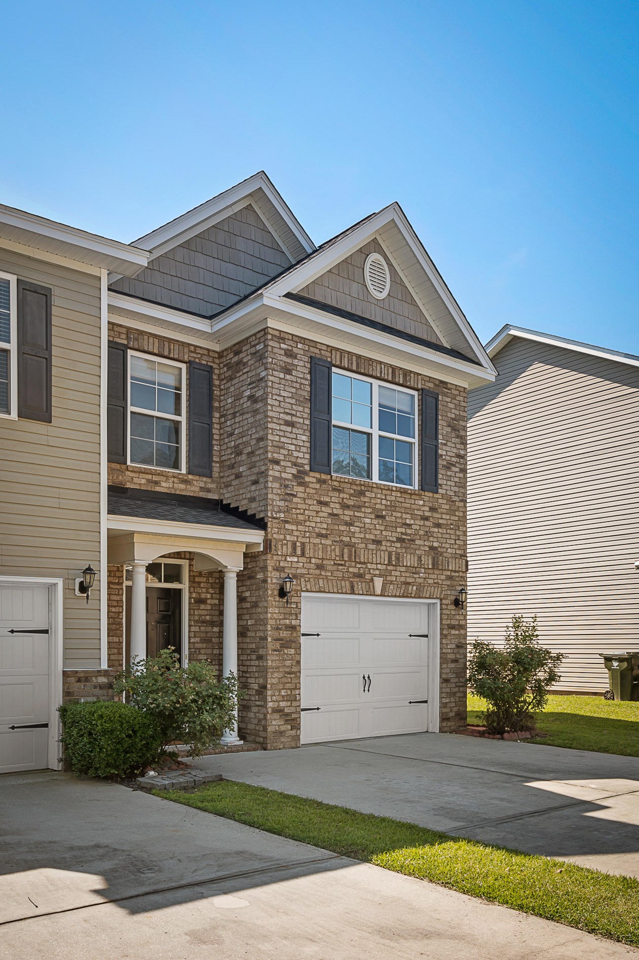 114 Lamplighter Ln, Summerville SC  29483-2136 exterior