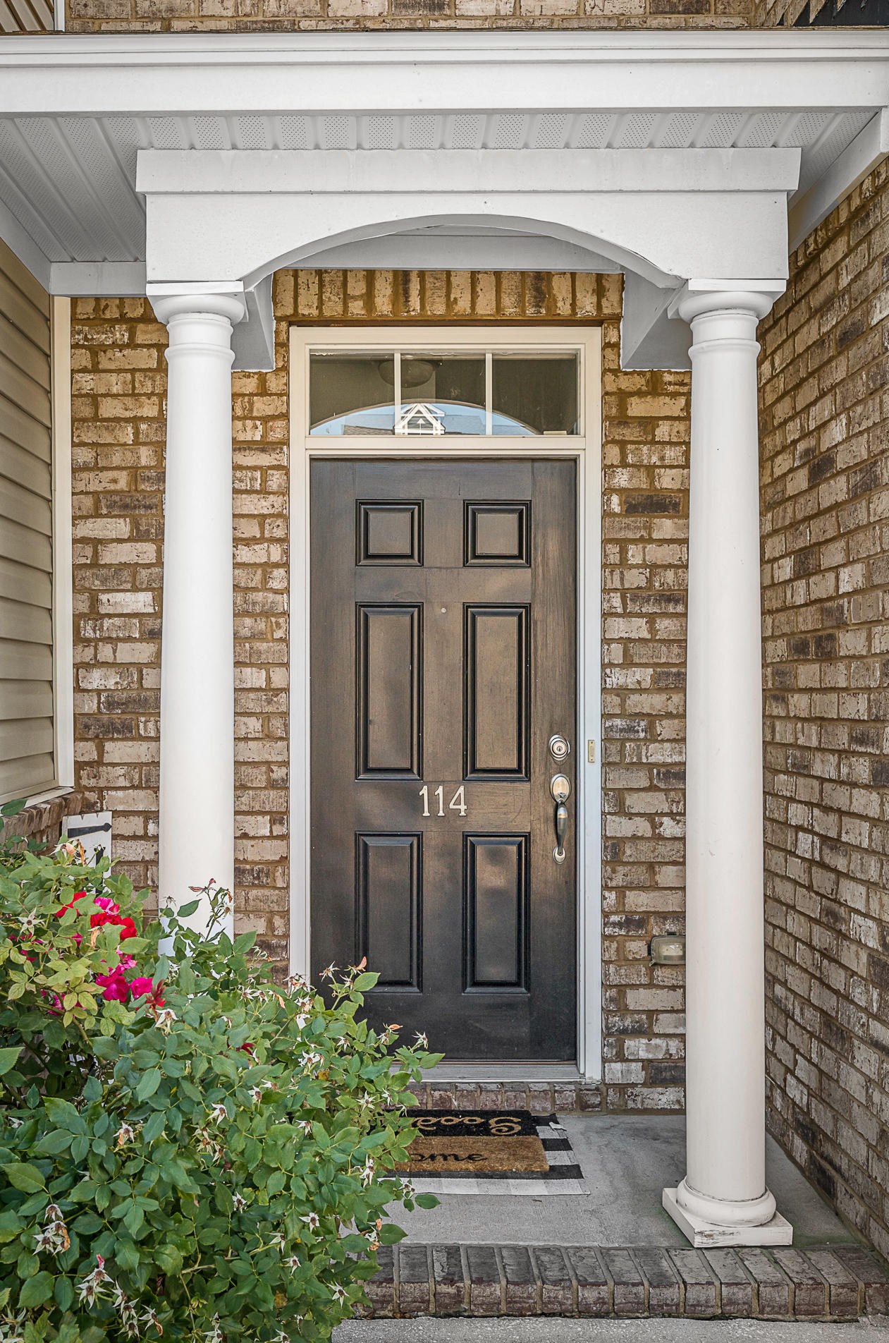 114 Lamplighter Ln, Summerville SC  29483-2136 exterior
