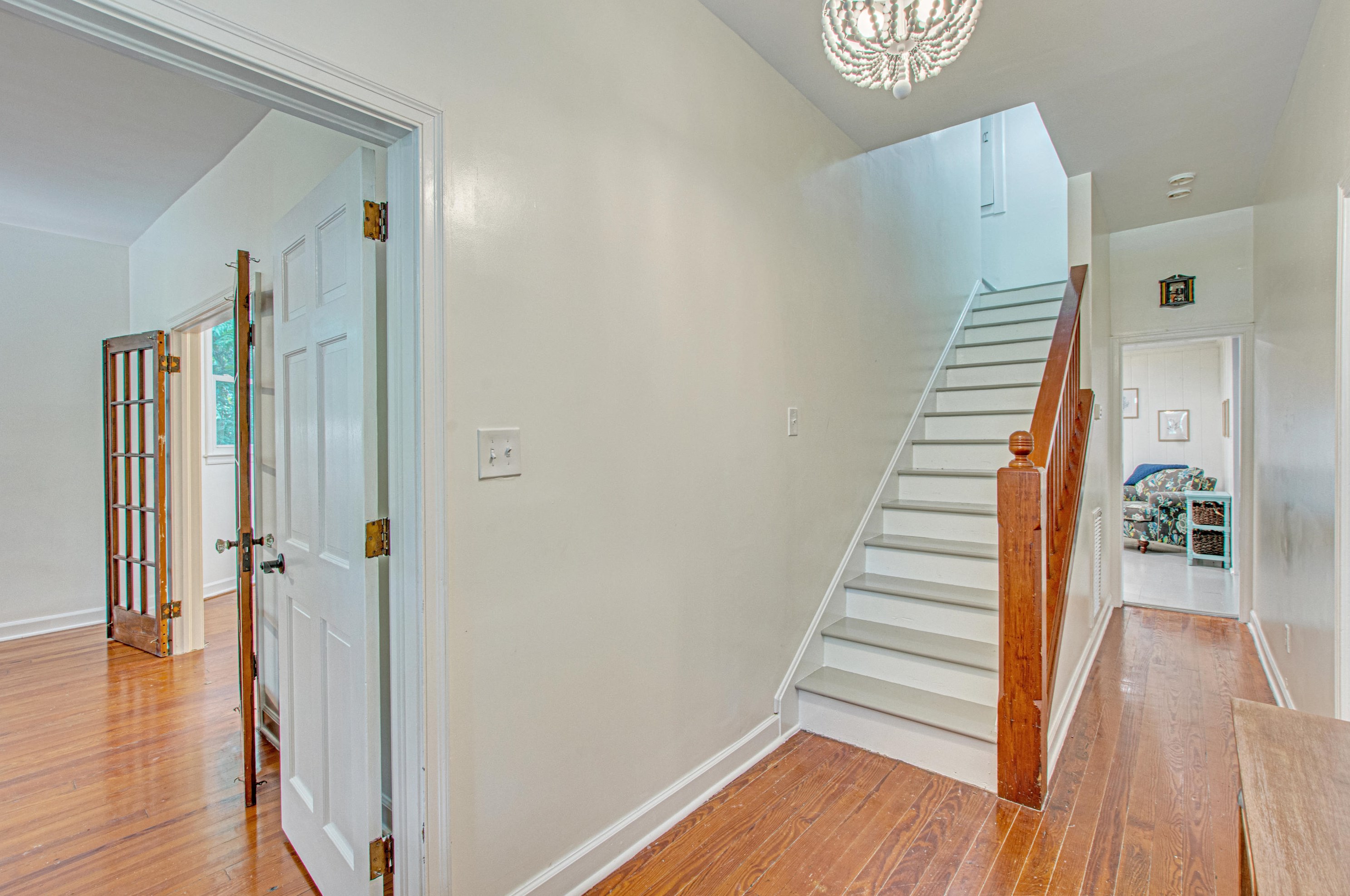 105 Hickory St, Summerville SC  29483-6501 exterior