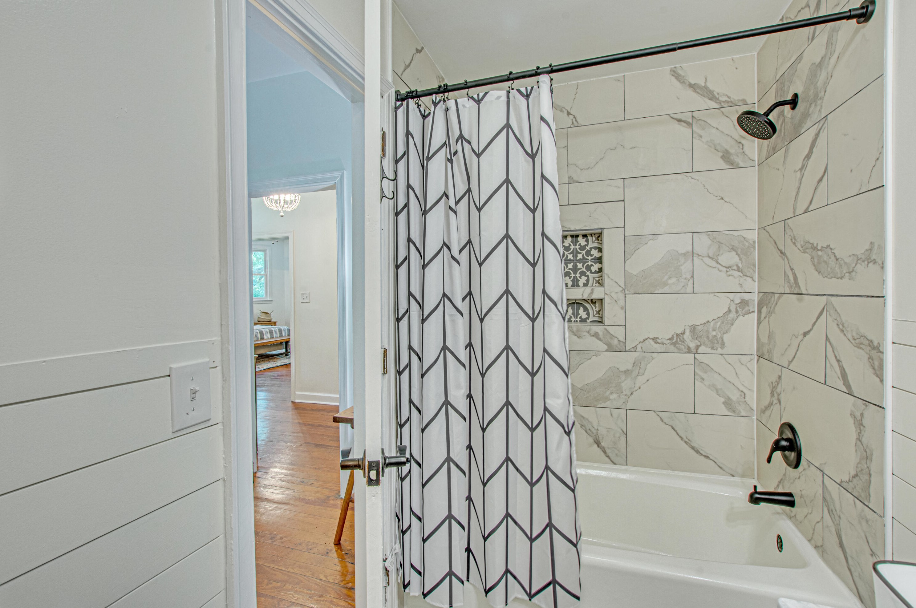 105 Hickory St, Summerville SC  29483-6501 exterior