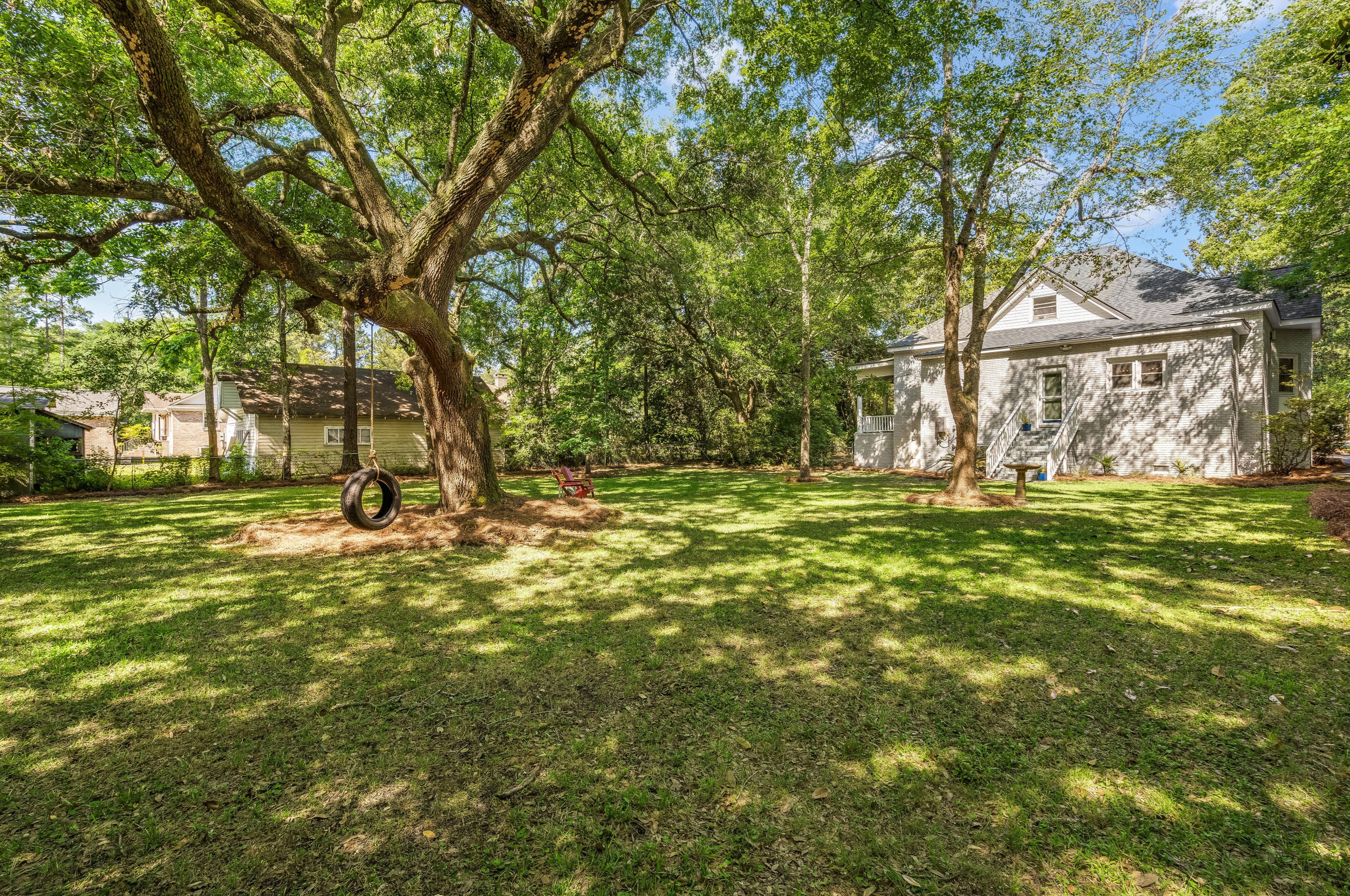 105 Hickory St, Summerville SC  29483-6501 exterior