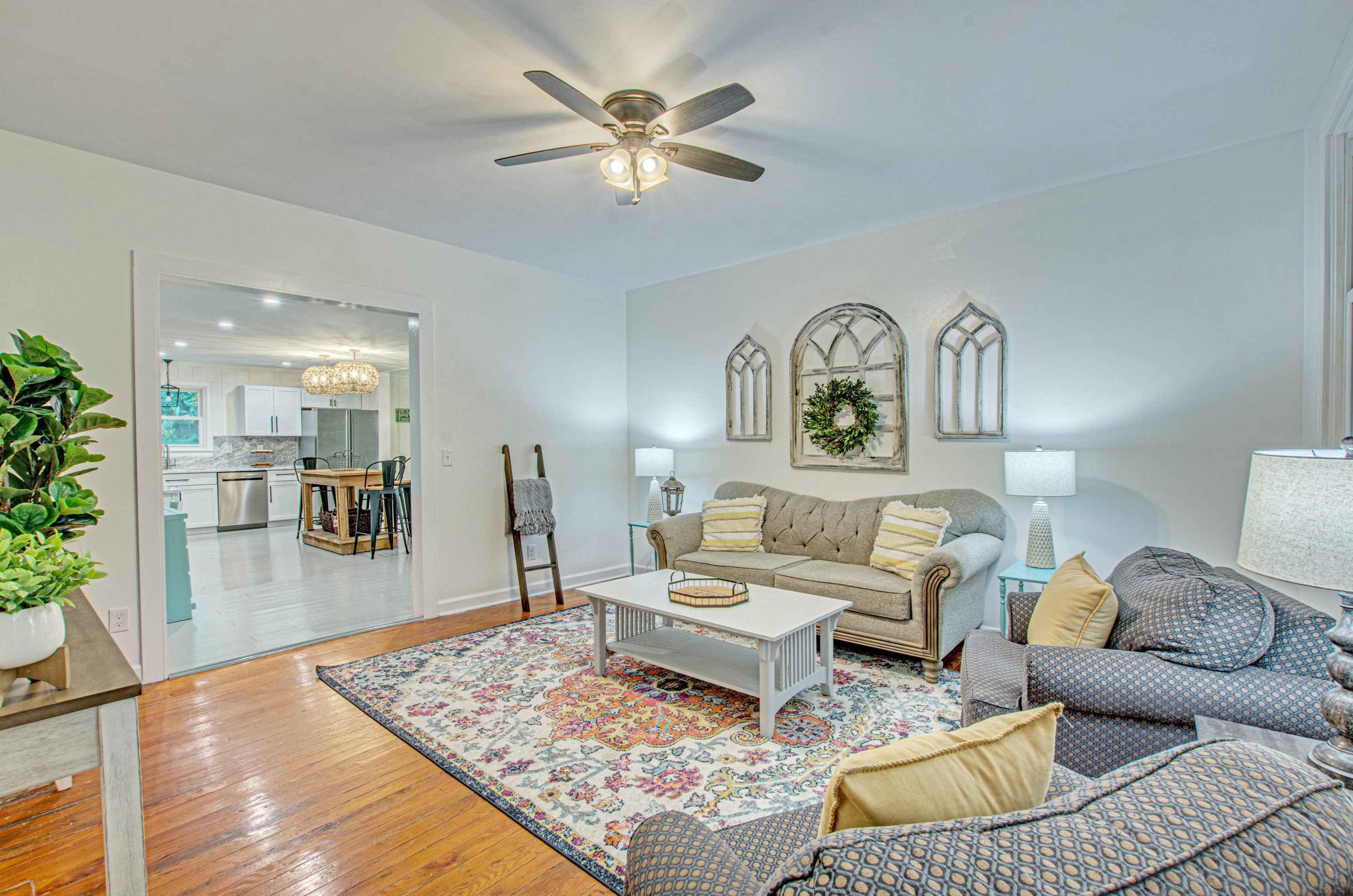 105 Hickory St, Summerville SC  29483-6501 exterior